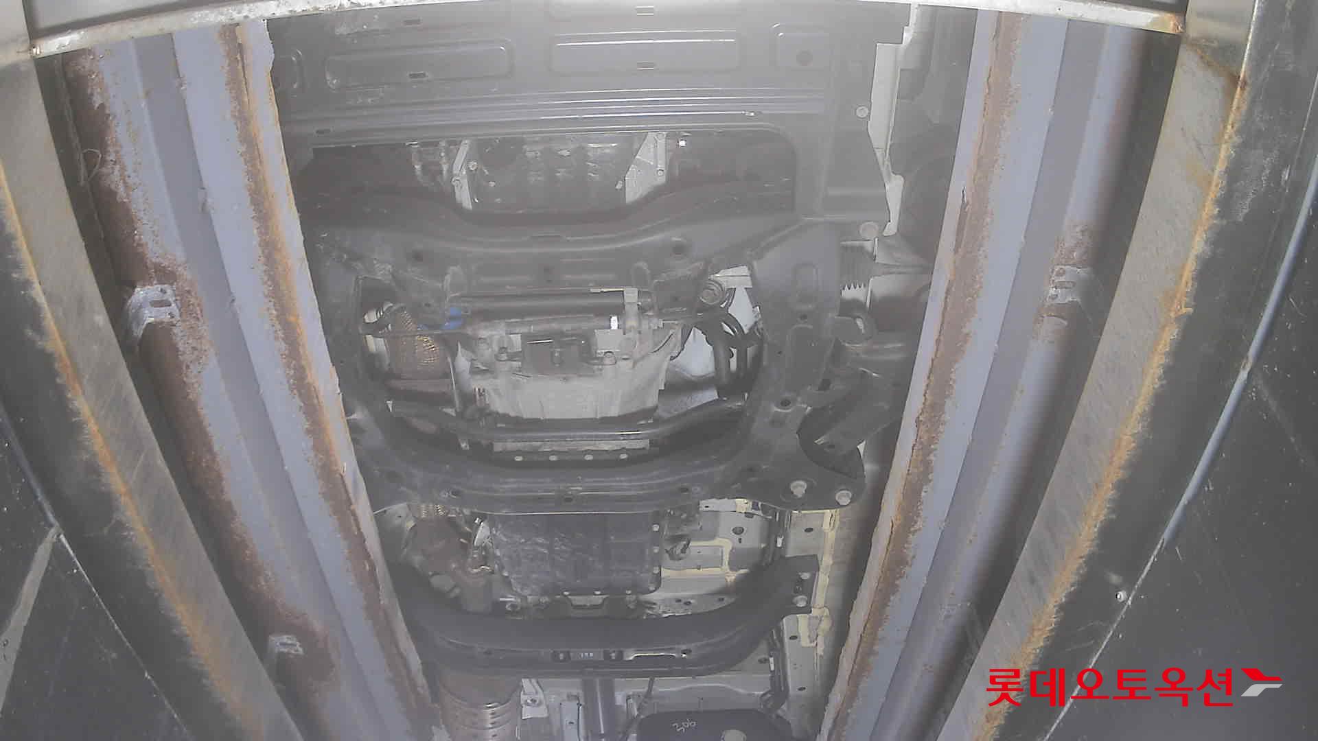 هيونداي جراند ستاريكس 2021 - صورة 8