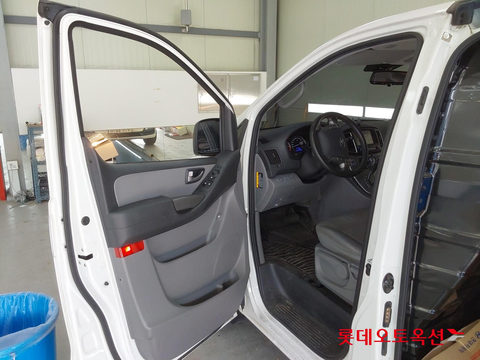 هيونداي جراند ستاريكس 2021 - صورة 35