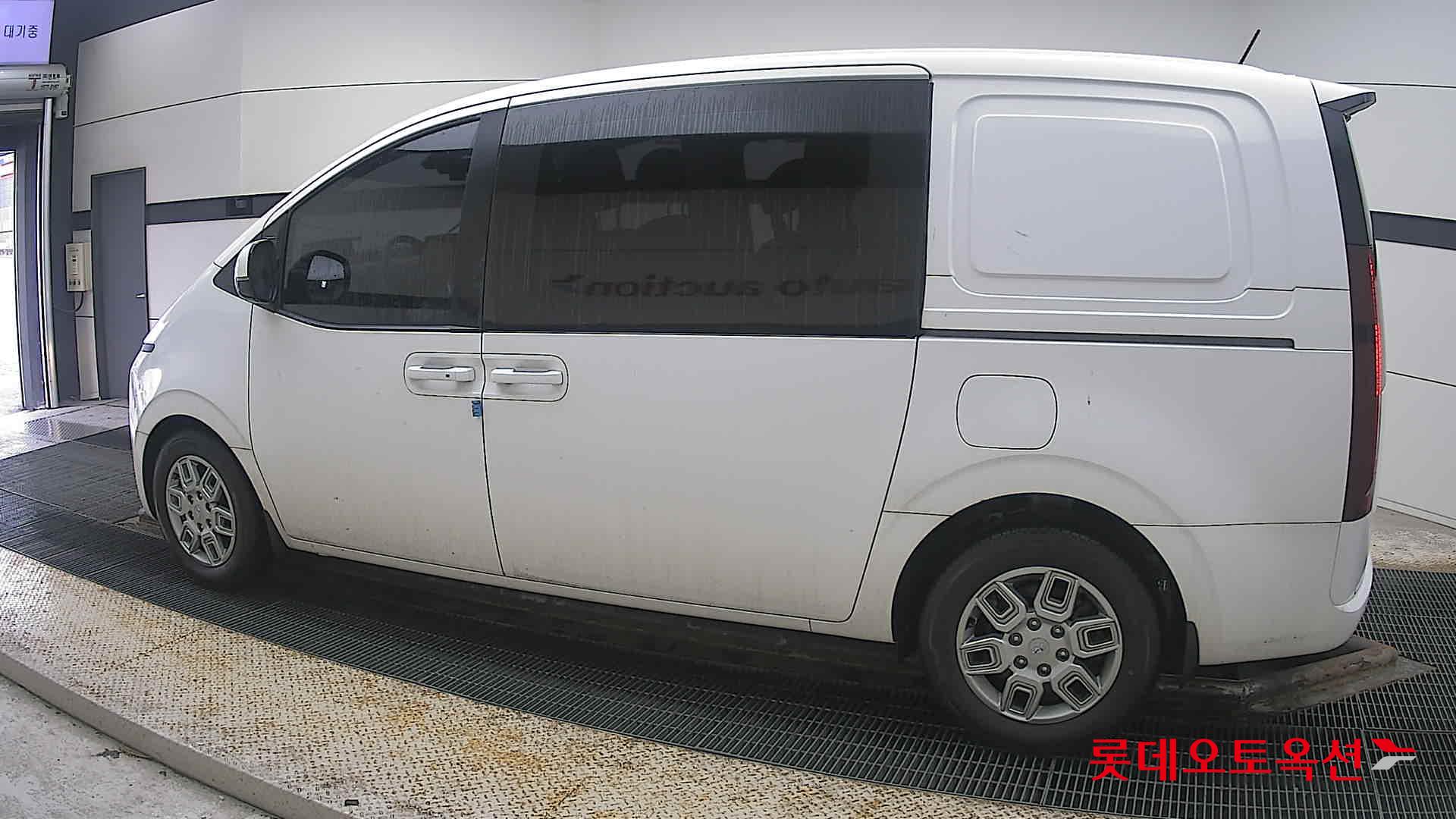 Hyundai Staria id 3809898 из Кореи 11