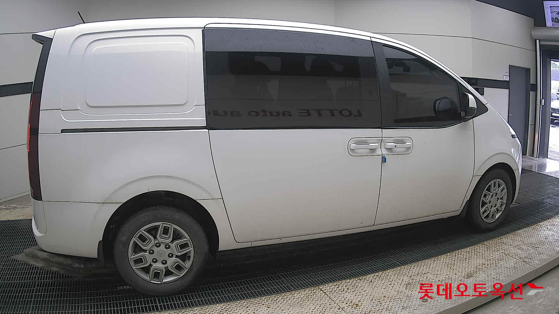 Hyundai Staria id 3809898 из Кореи 18