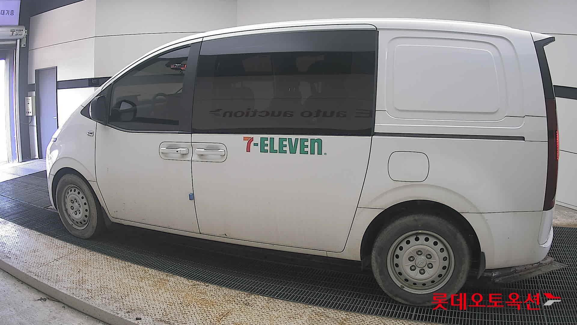 Hyundai Staria 2022 - Image 14