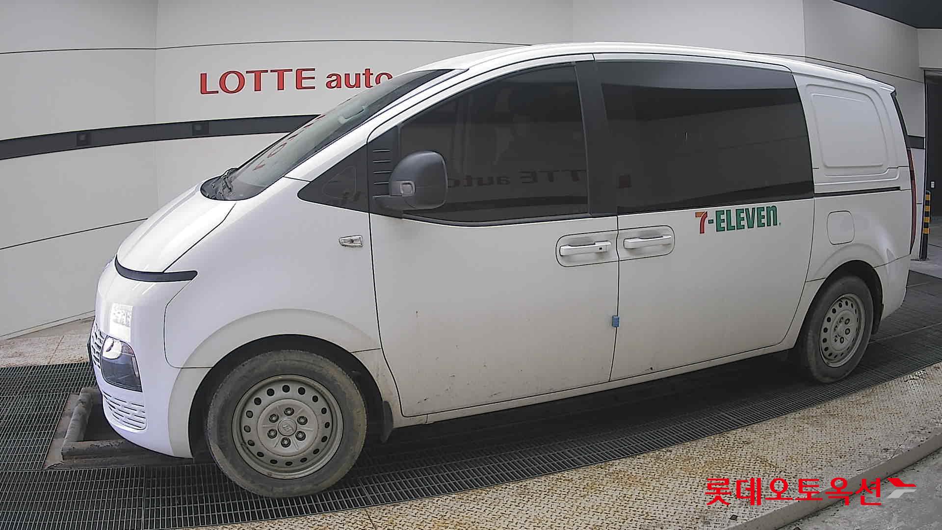 Hyundai Staria 2022 - Image 12