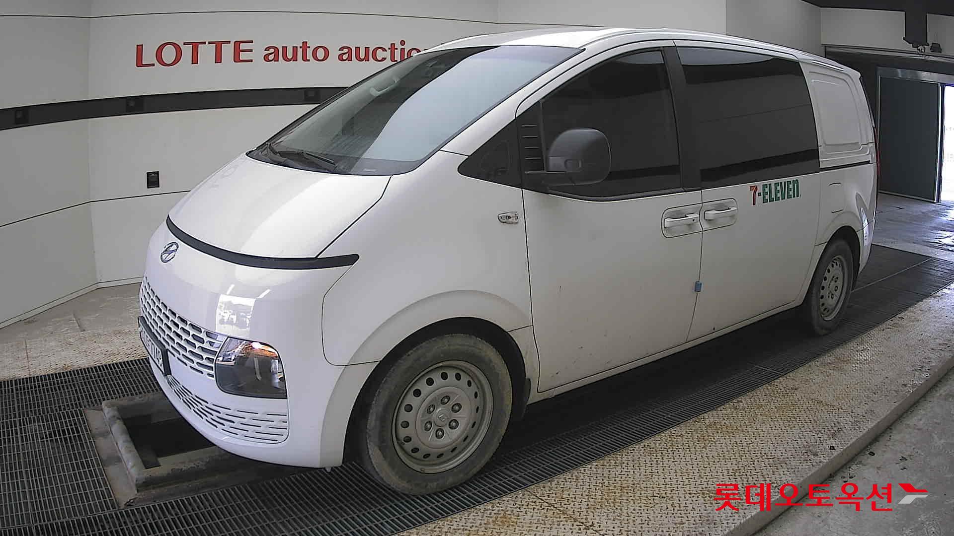 Hyundai Staria 2022 - Image 11