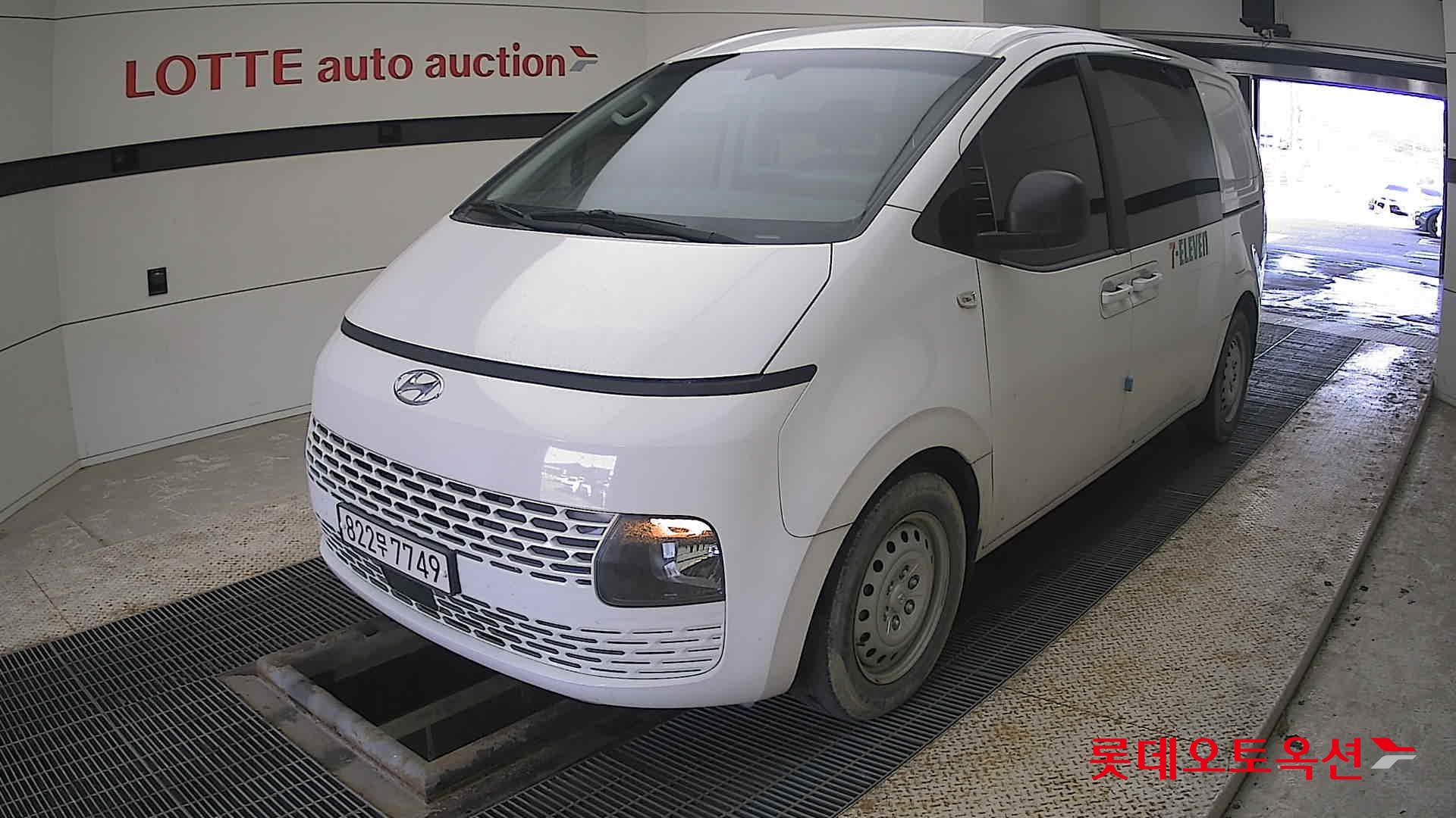 Hyundai Staria 2022 - Image 3