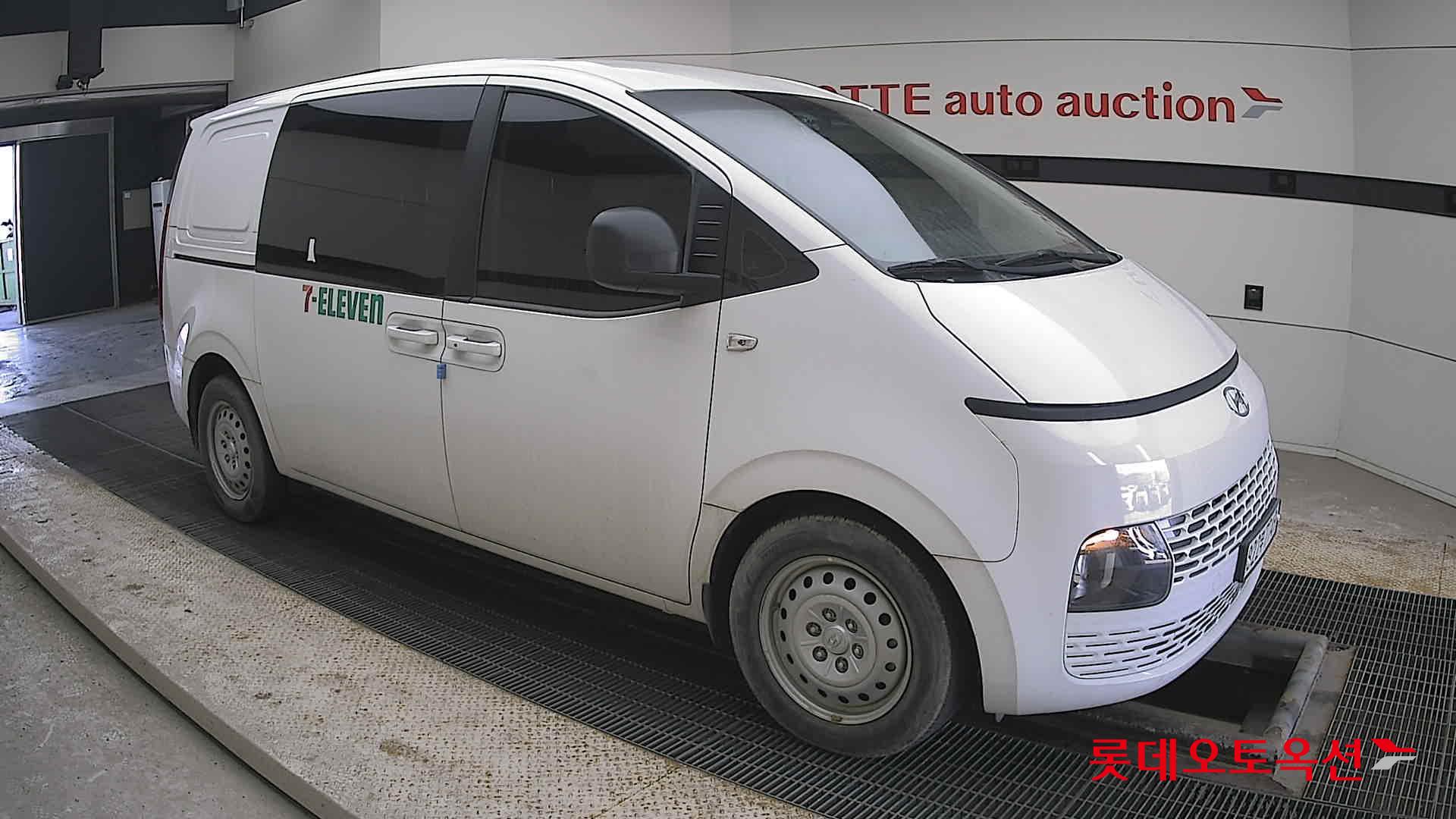 Hyundai Staria 2022 - Image 23