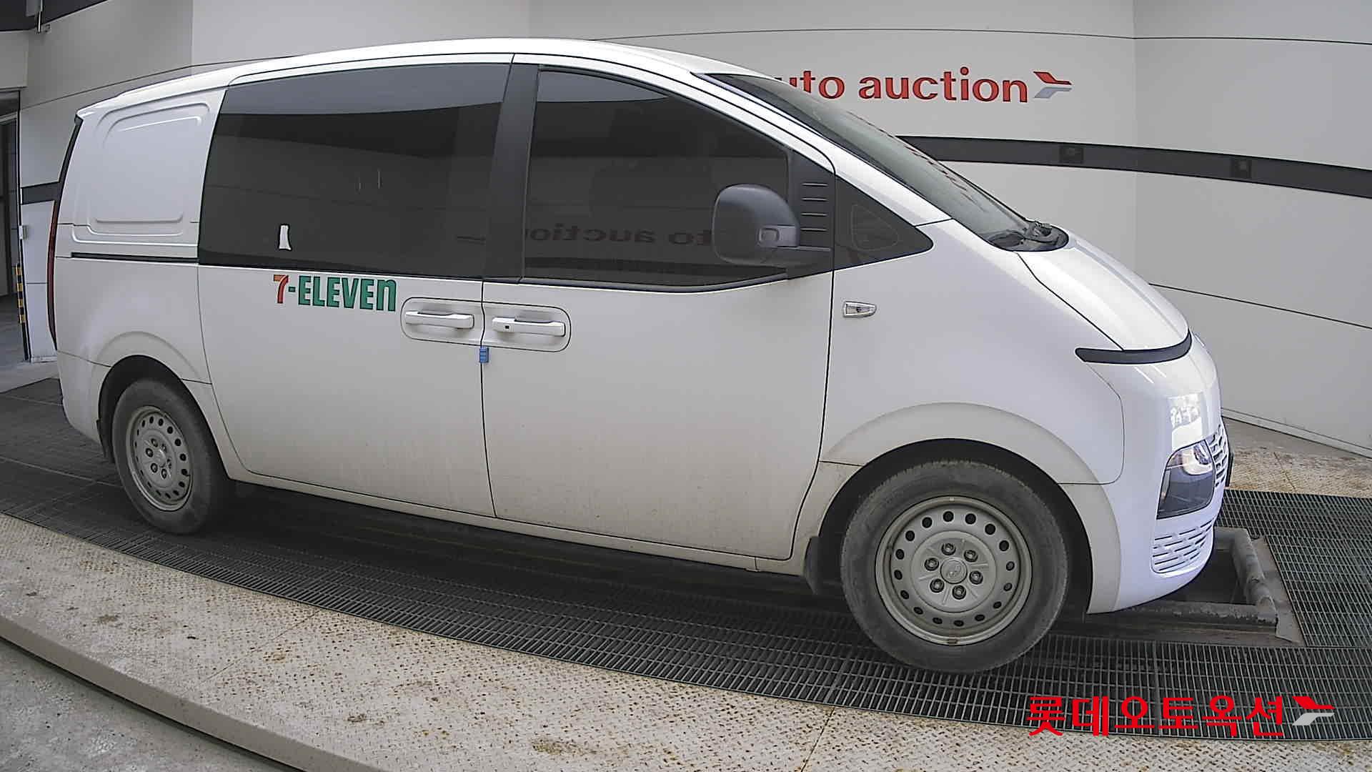 Hyundai Staria 2022 - Image 22