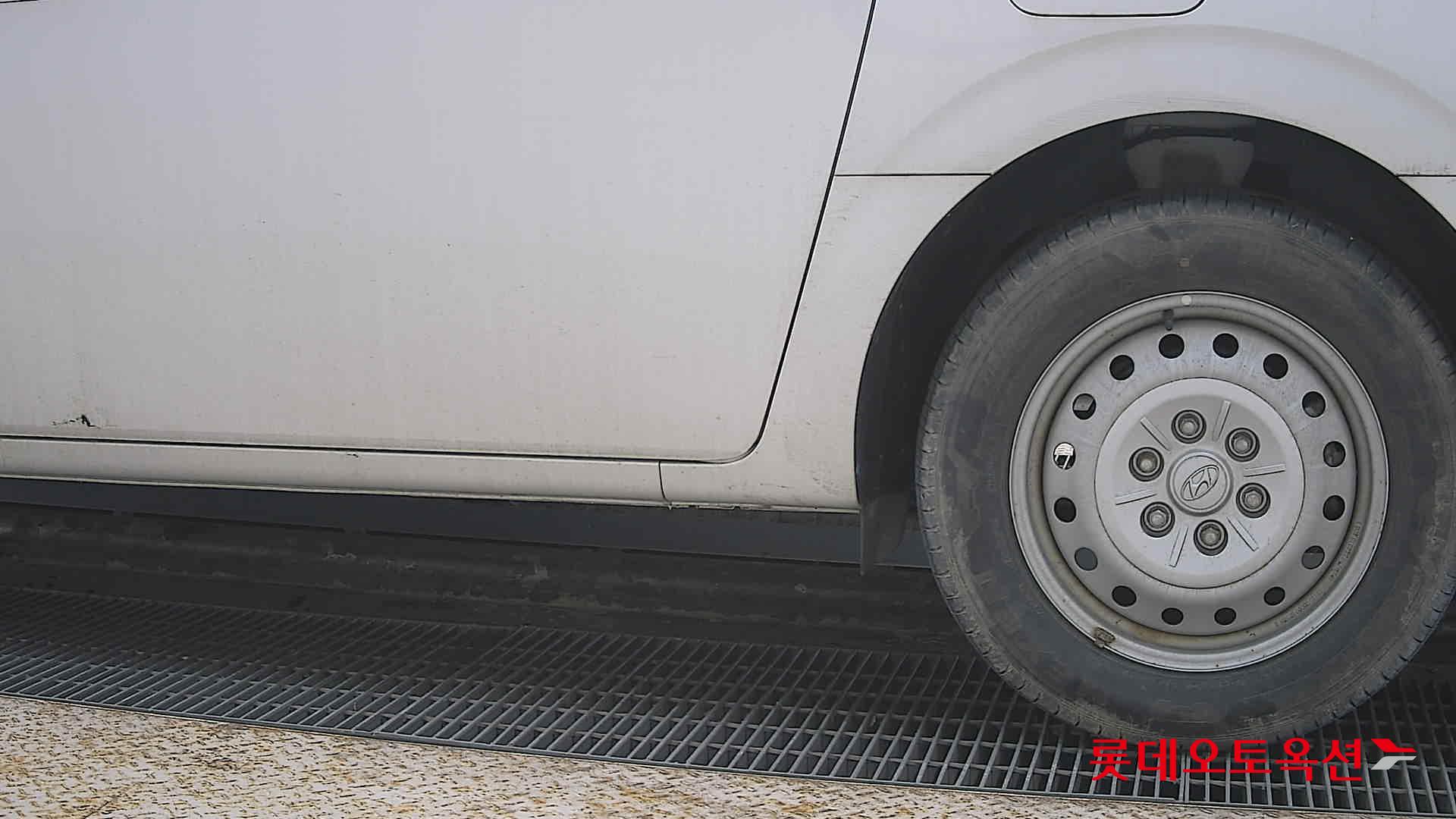 Hyundai Staria 2022 - Image 26