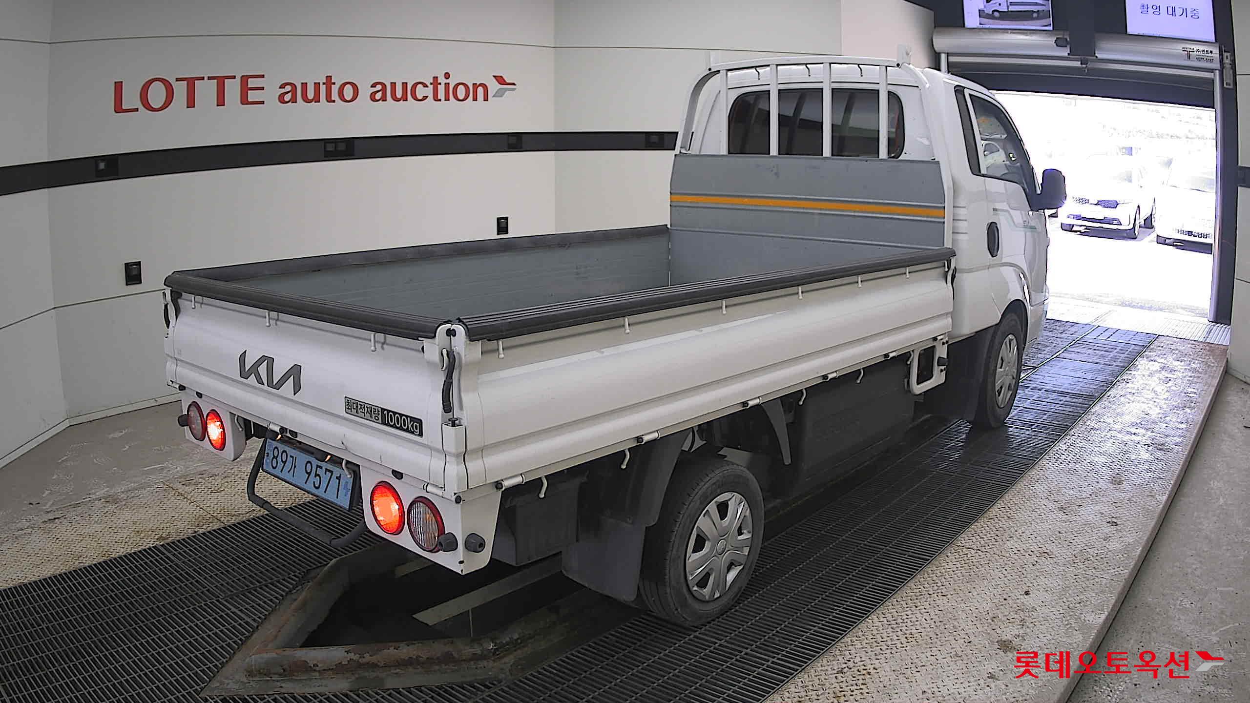 Kia Bongo III 1 ton EV 2023 Белый из Кореи, фото 4