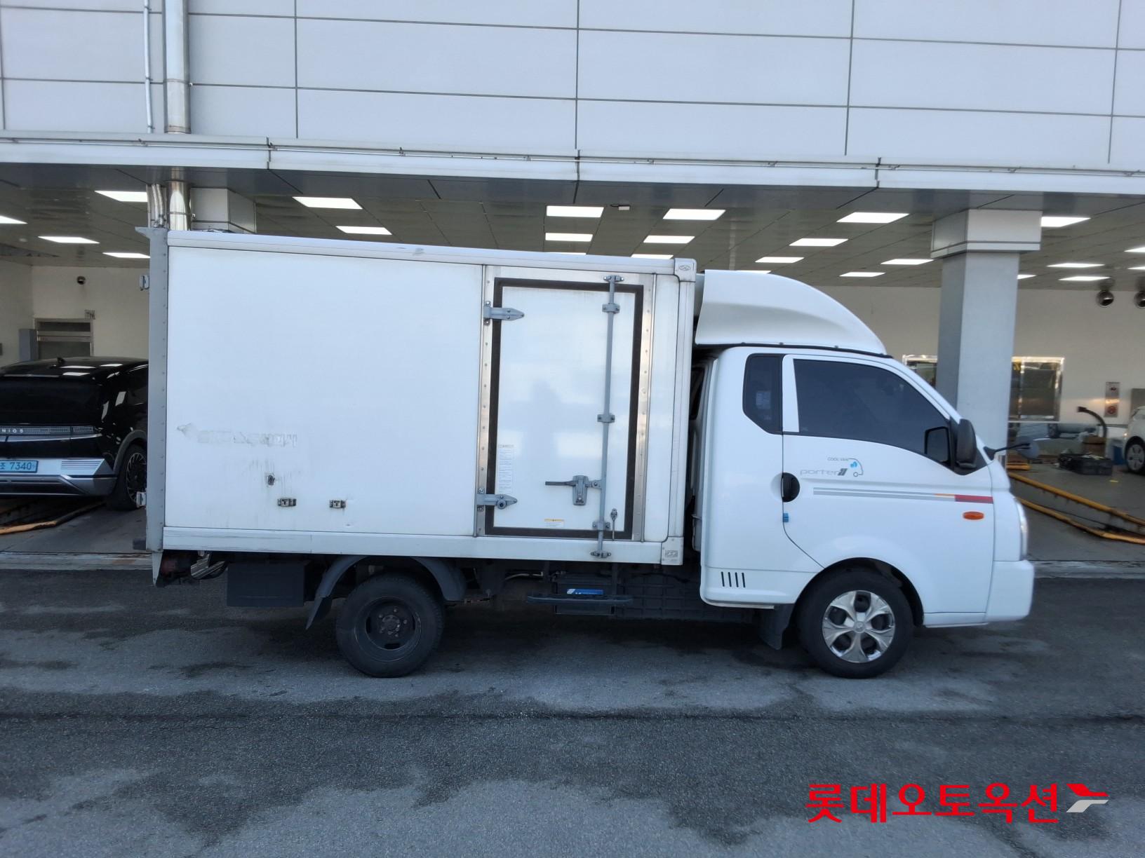 Hyundai PORTER II Refrigerated tower tea 2022 Белый из Кореи, фото 6