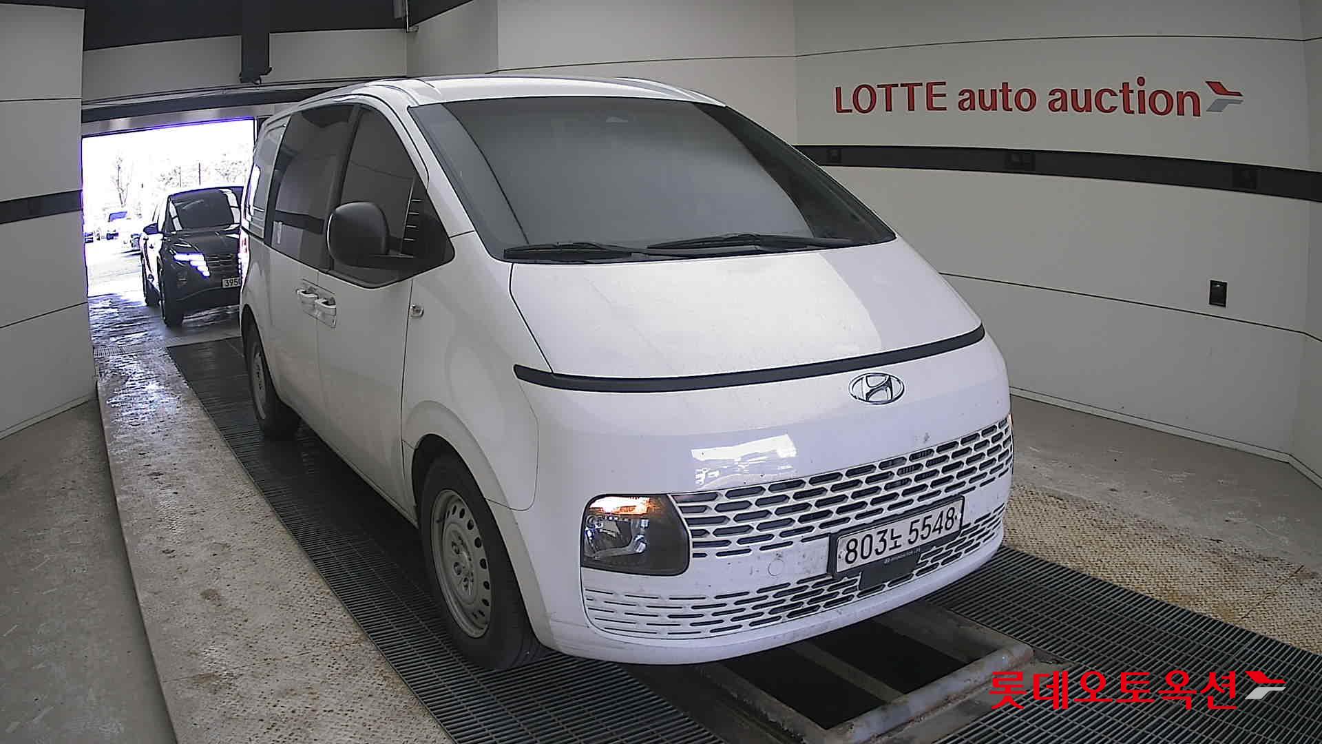 هيونداي ستاريا 2023 - صورة 24