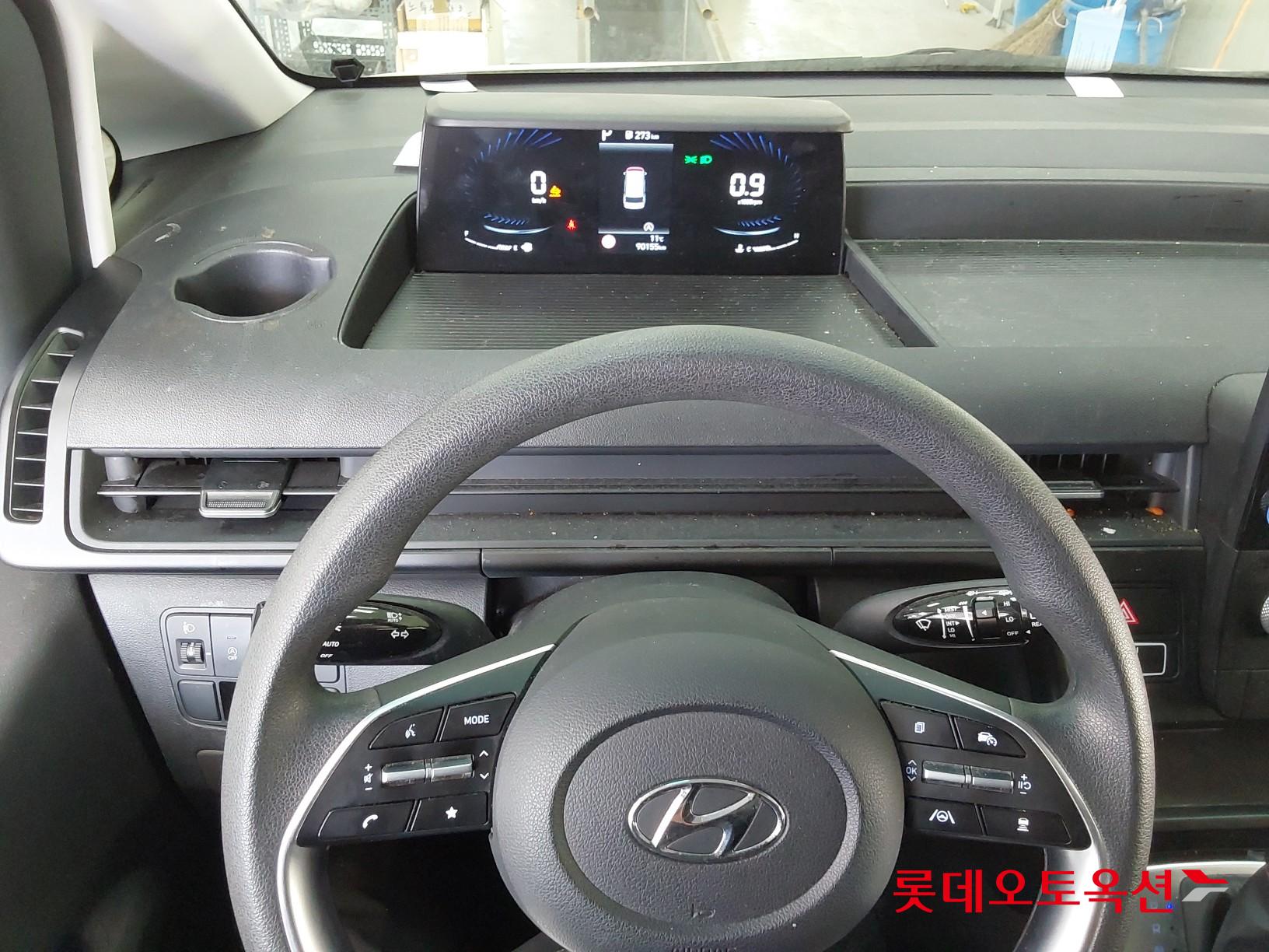 هيونداي ستاريا 2023 - صورة 30