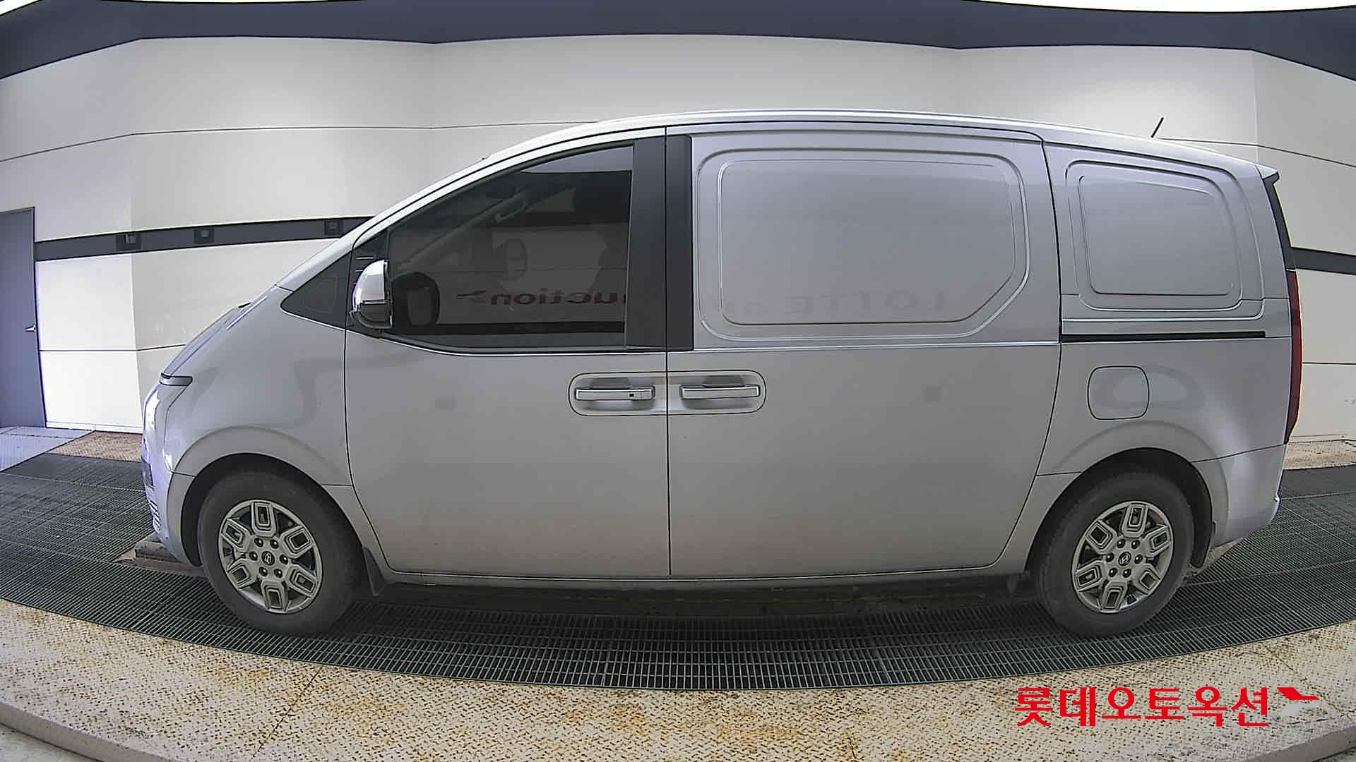 Hyundai Staria Hybrid id 3803732 из Кореи 7