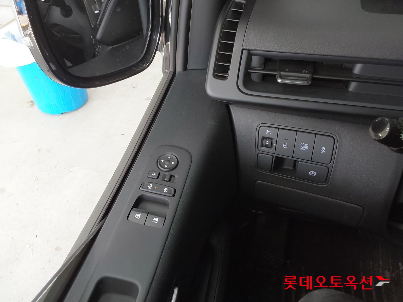 Hyundai Staria Hybrid id 3803732 из Кореи 28