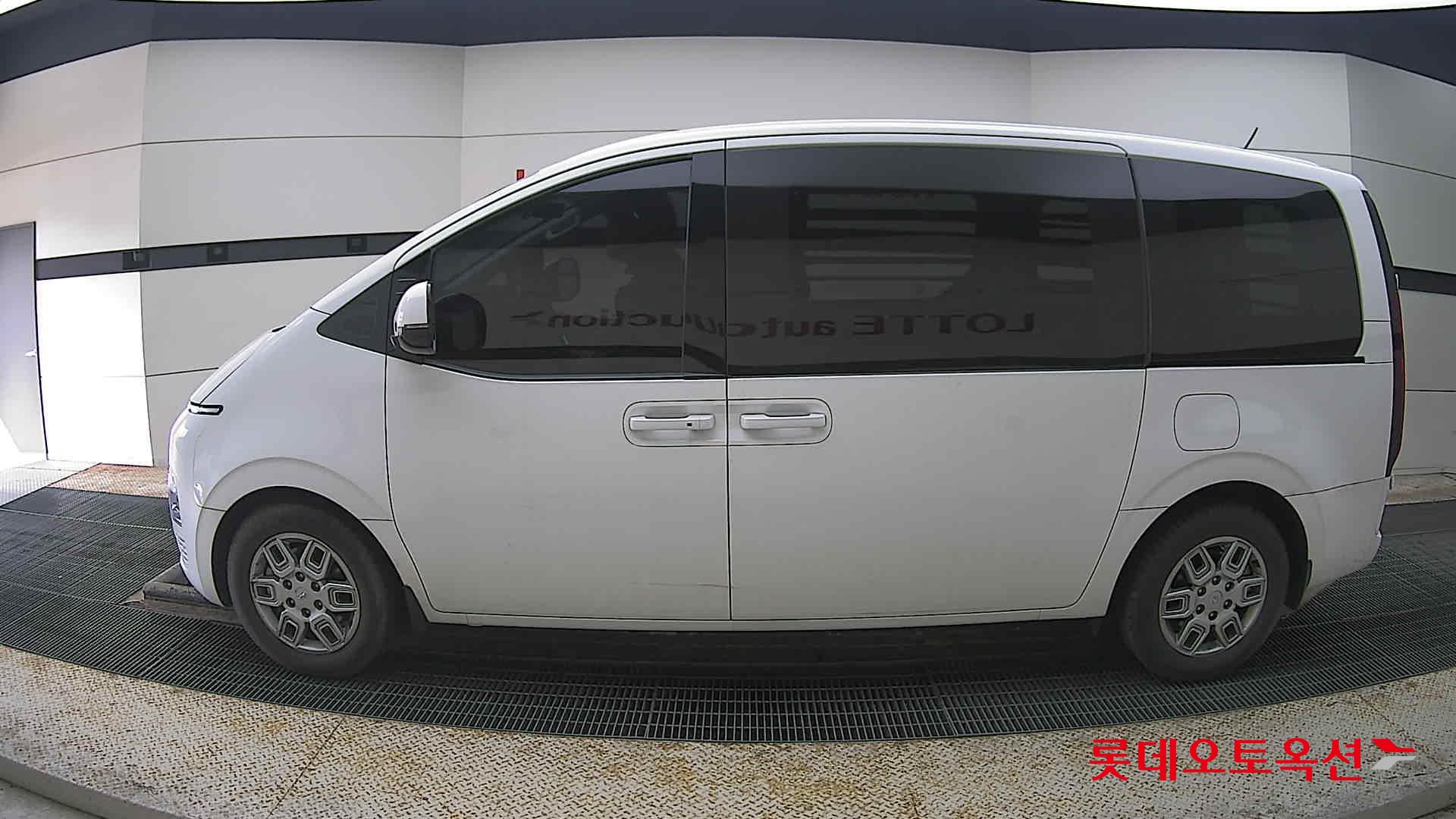 هيونداي ستاريا