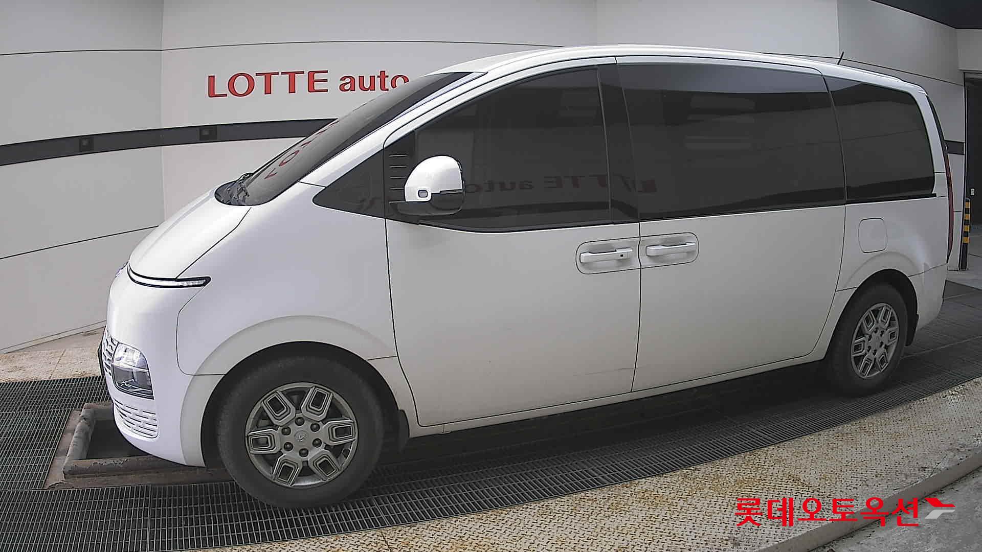 هيونداي ستاريا