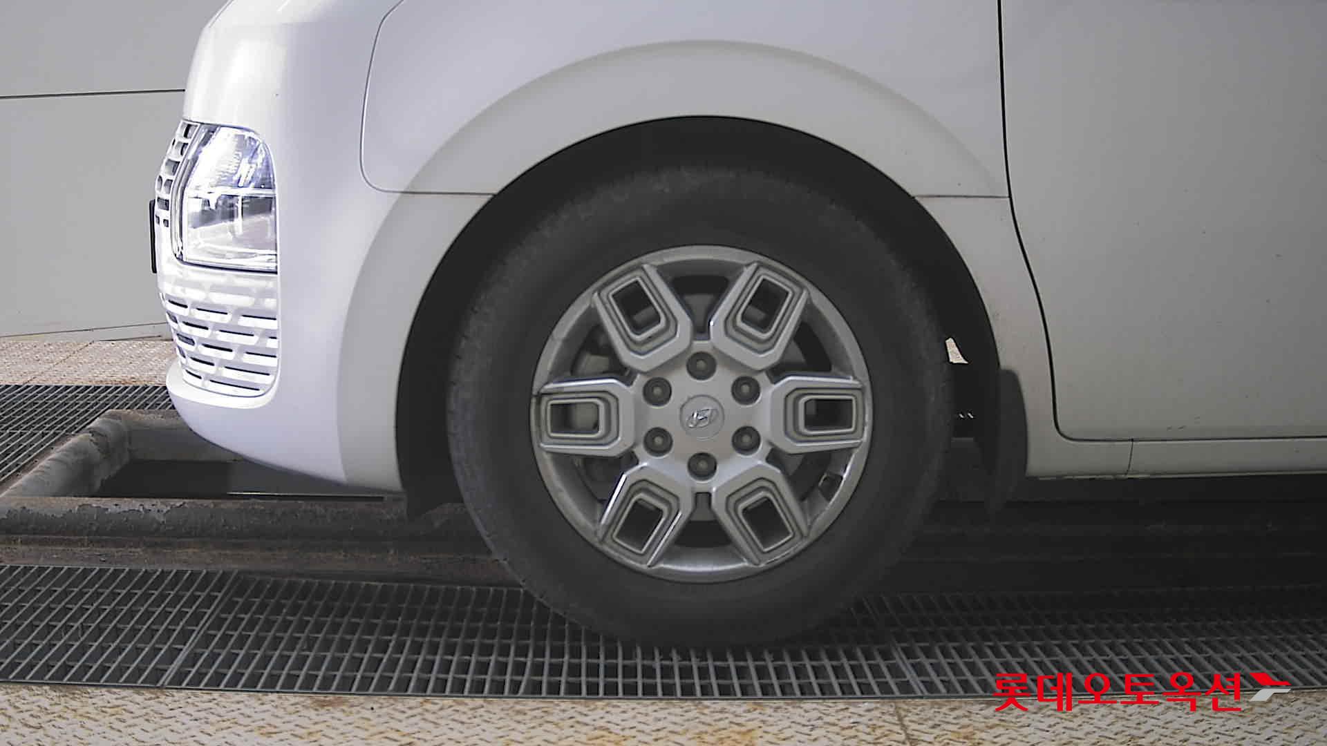 هيونداي ستاريا