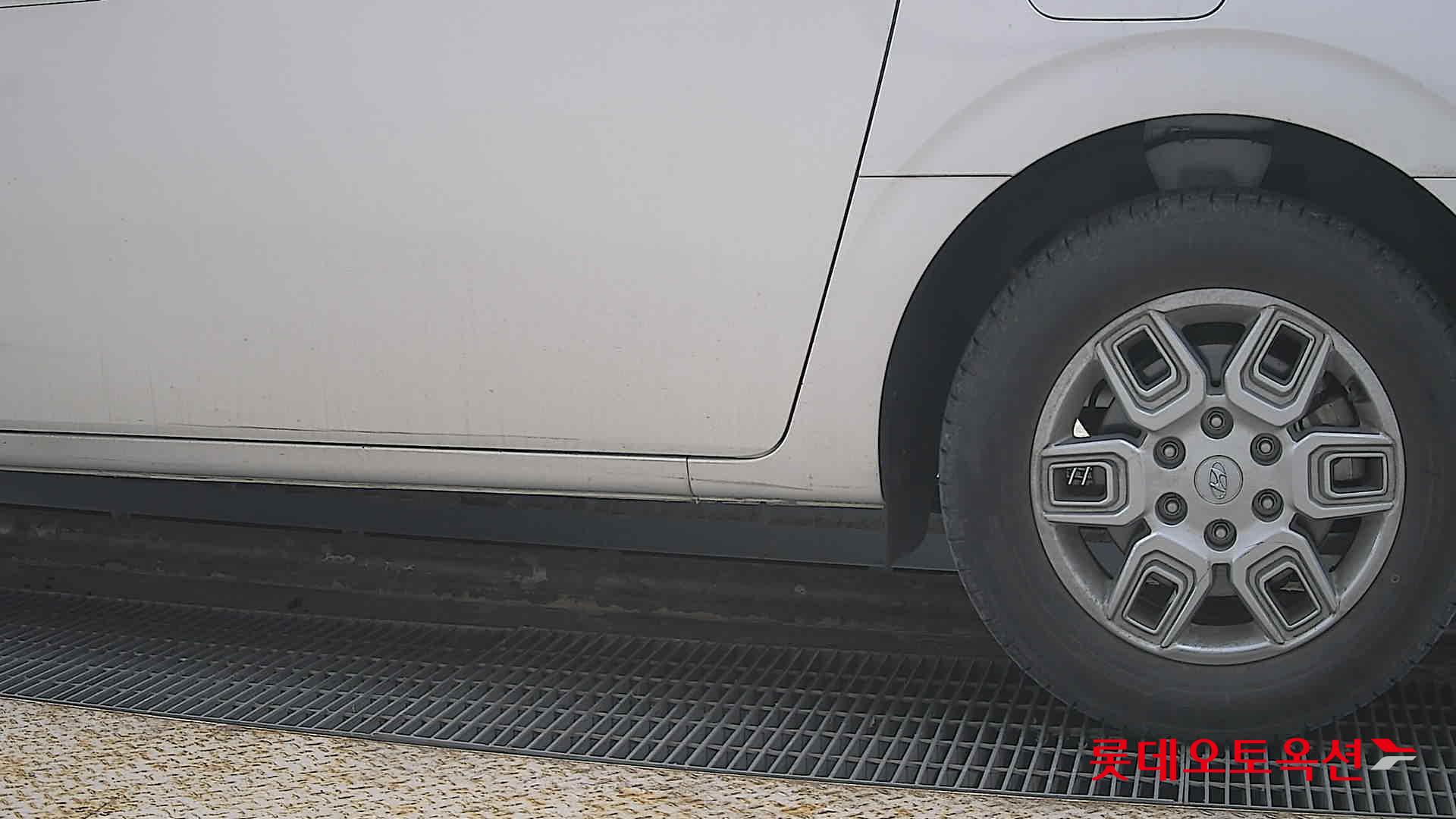 هيونداي ستاريا