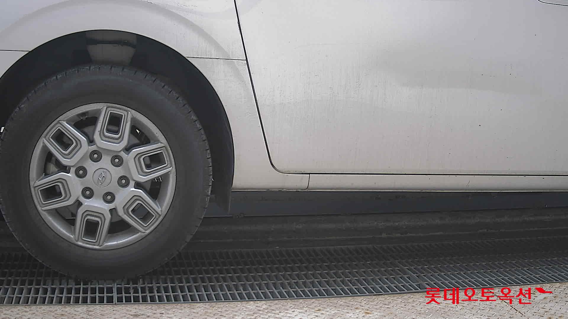 هيونداي ستاريا