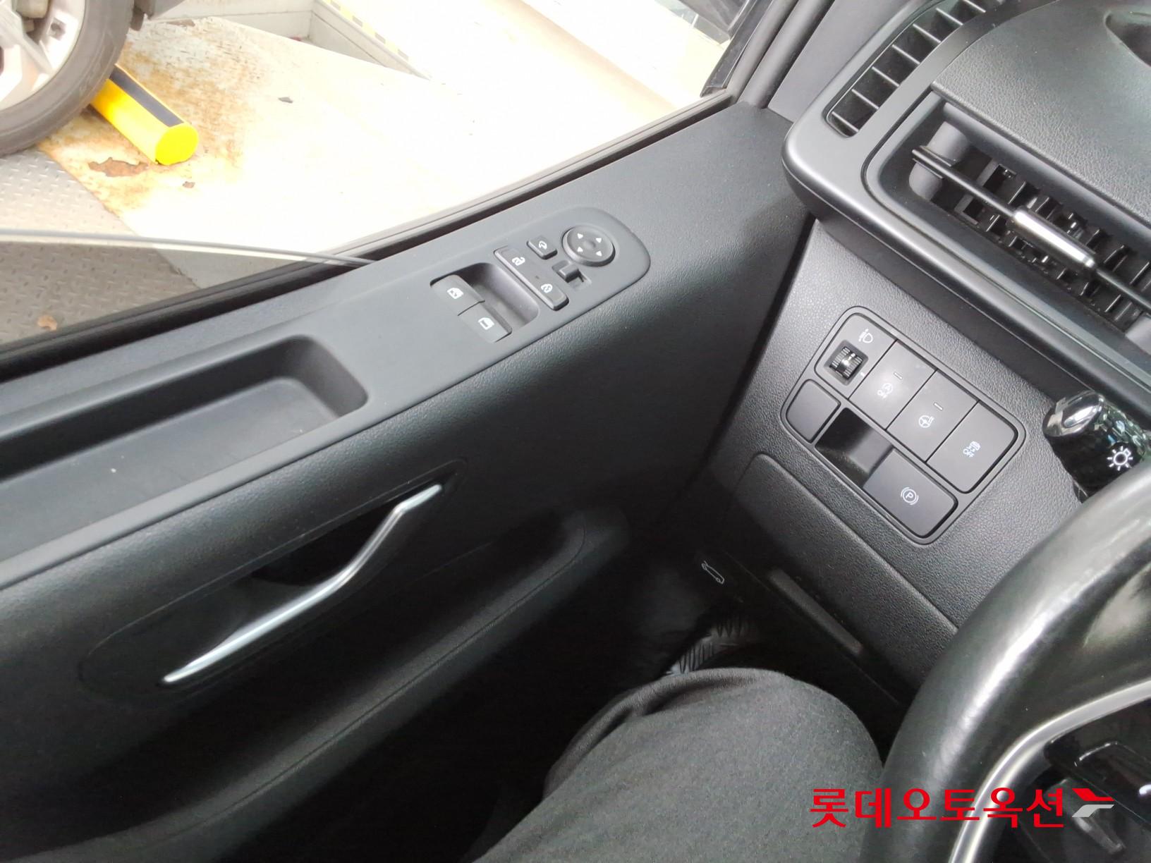 هيونداي ستاريا