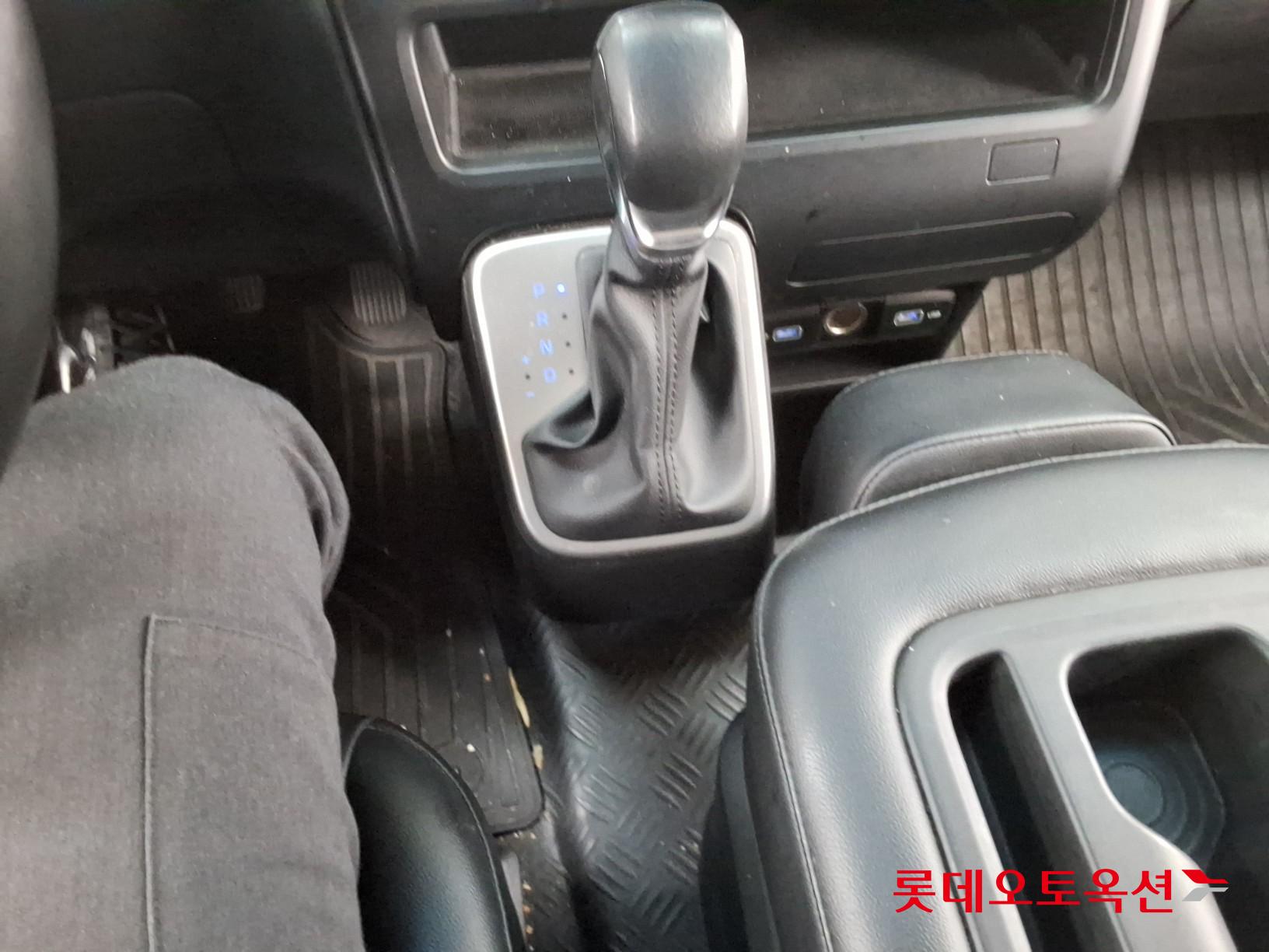 هيونداي ستاريا