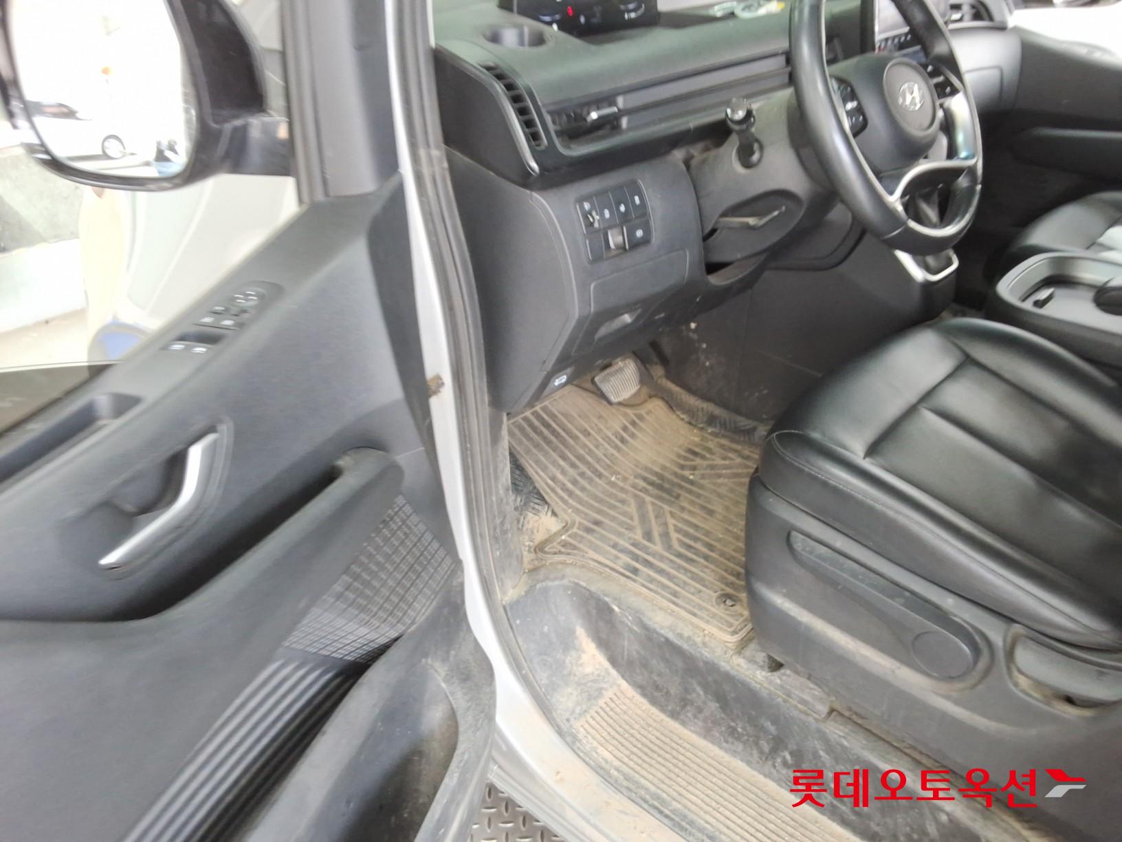 هيونداي ستاريا