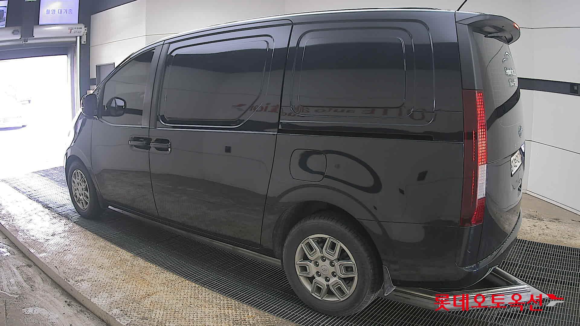 هيونداي ستاريا