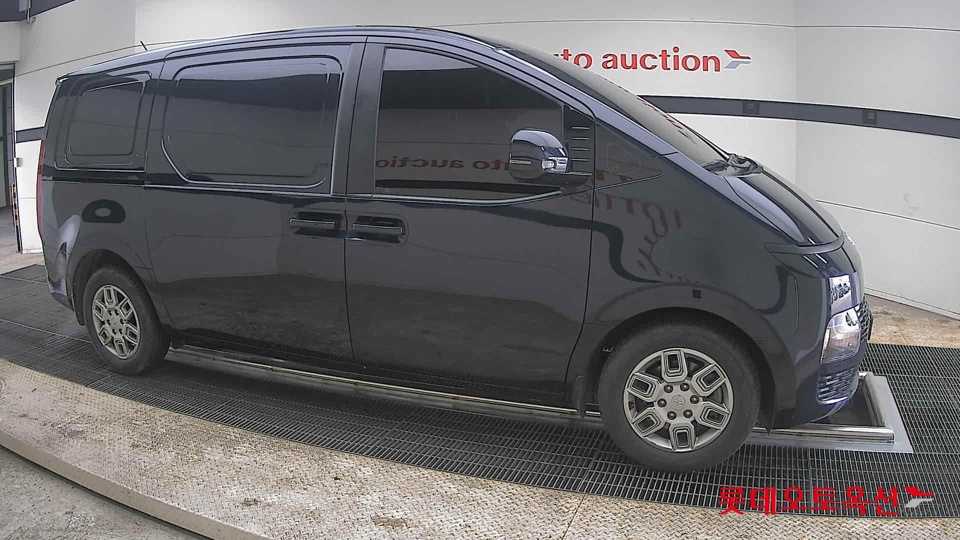 هيونداي ستاريا