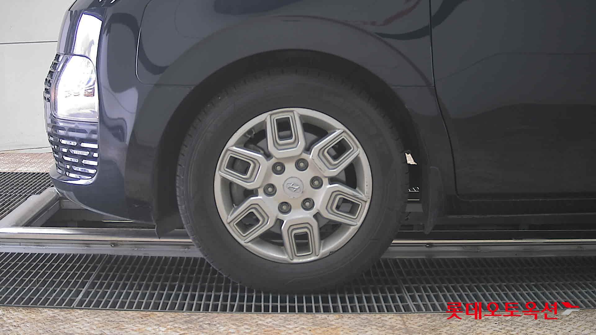 هيونداي ستاريا