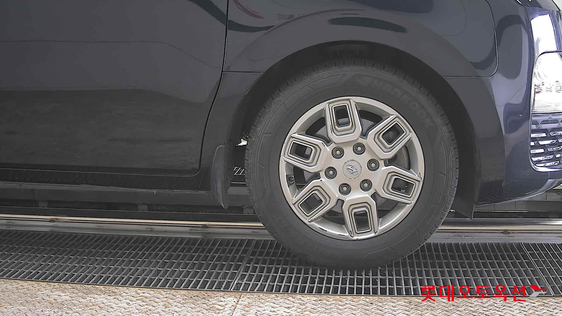 هيونداي ستاريا