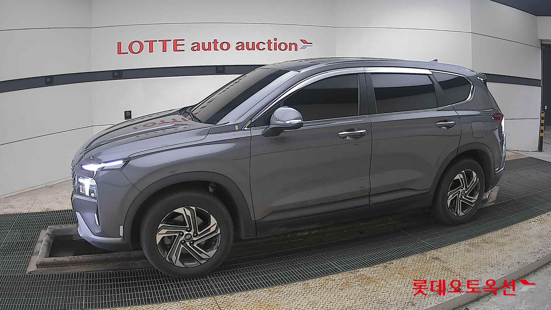 2022 - Hyundai SANTAFE