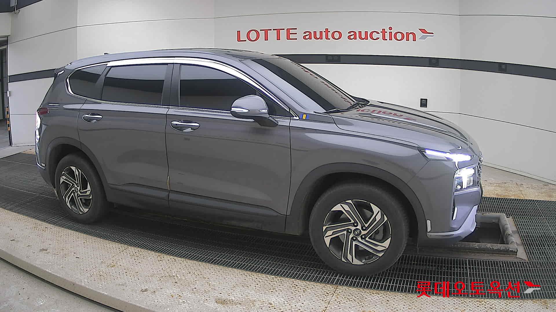 2022 - Hyundai SANTAFE