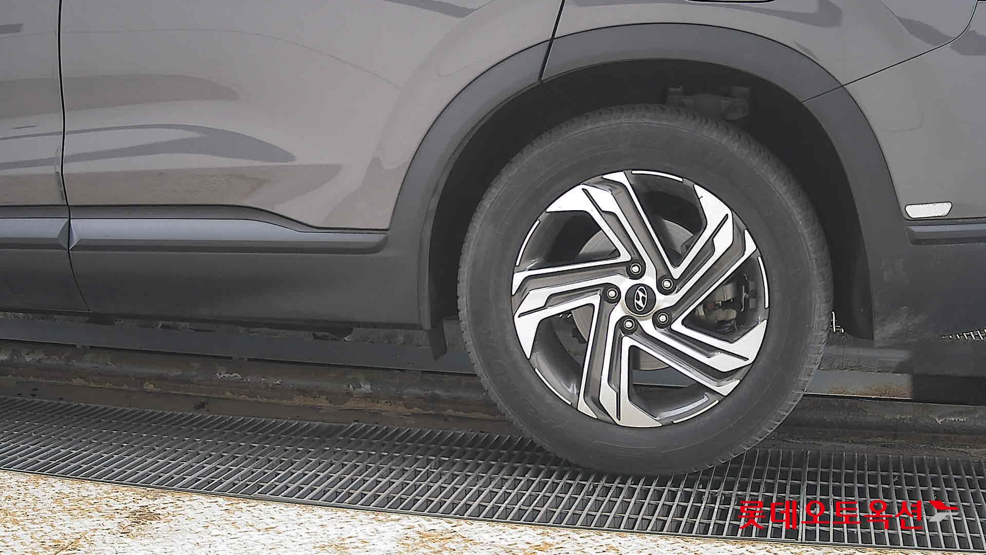 2022 - Hyundai SANTAFE