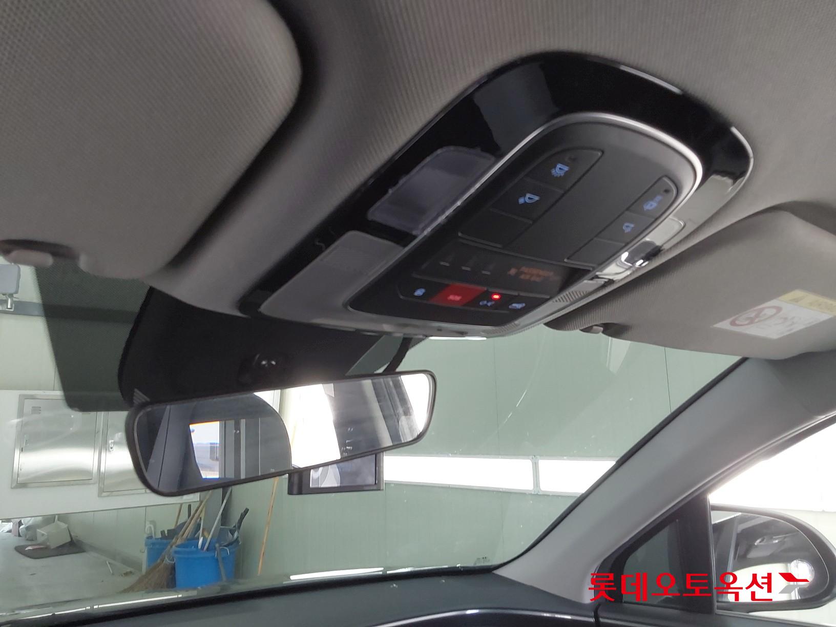 2022 - Hyundai SANTAFE