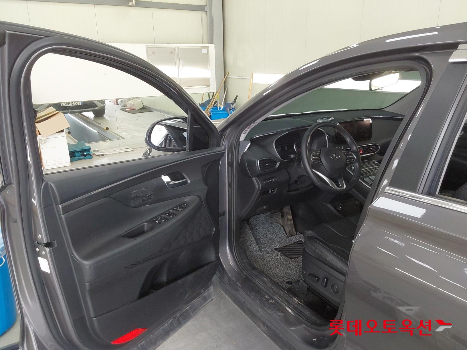 2022 - Hyundai SANTAFE