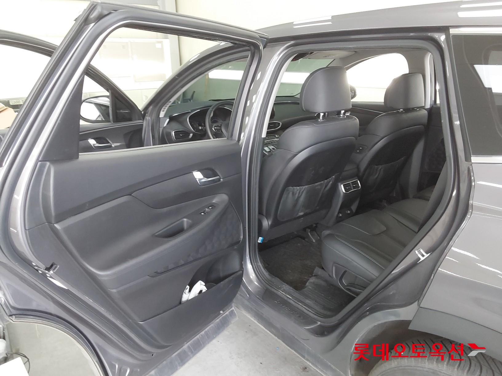 2022 - Hyundai SANTAFE