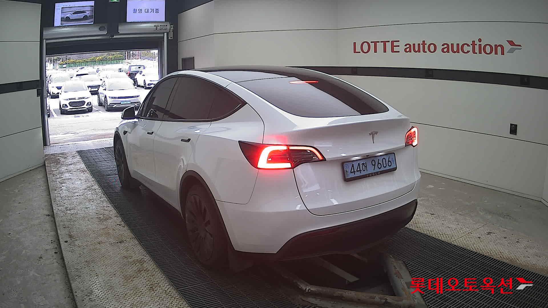 2024 - Tesla MODEL Y