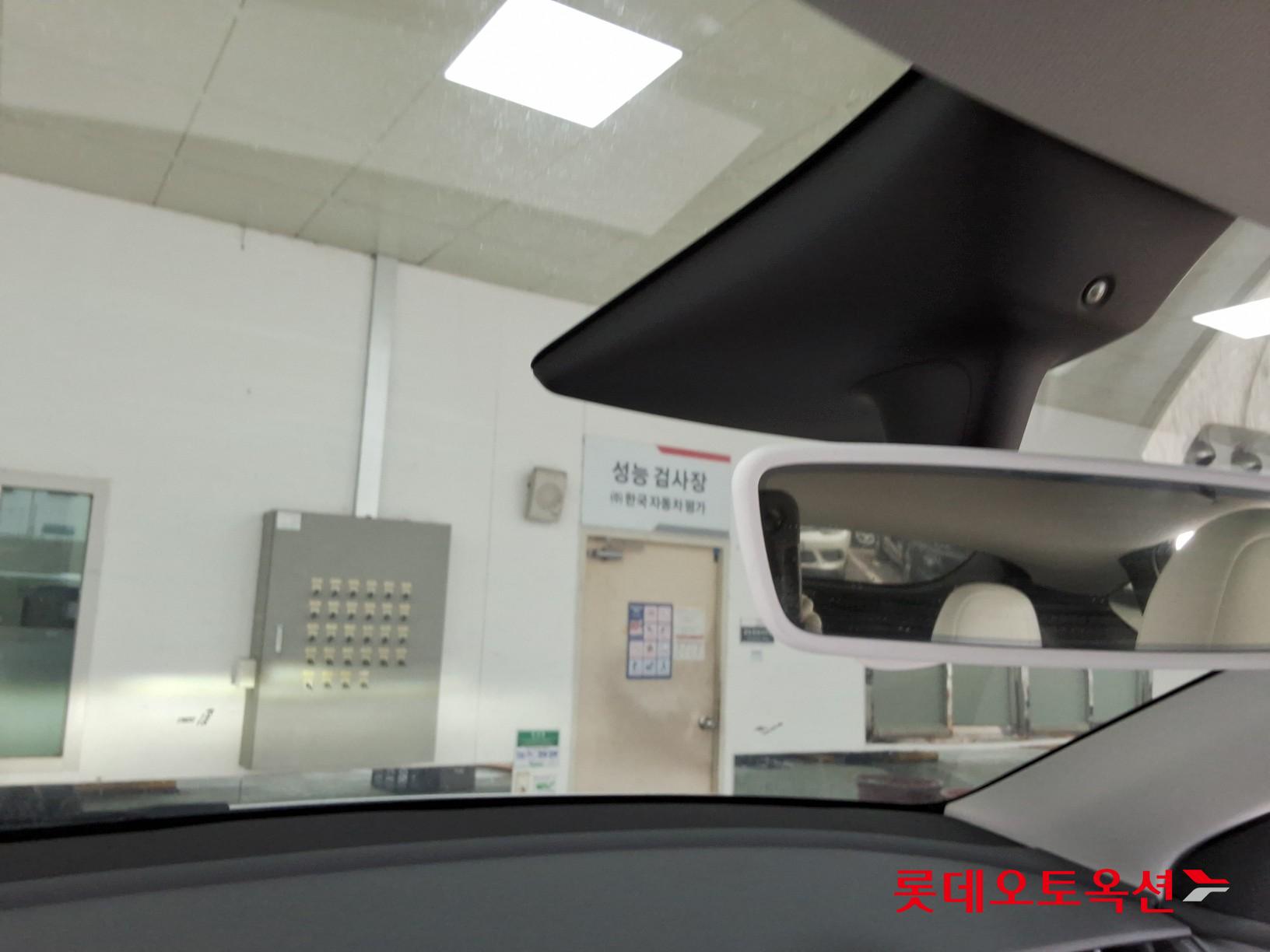 2024 - Tesla MODEL Y