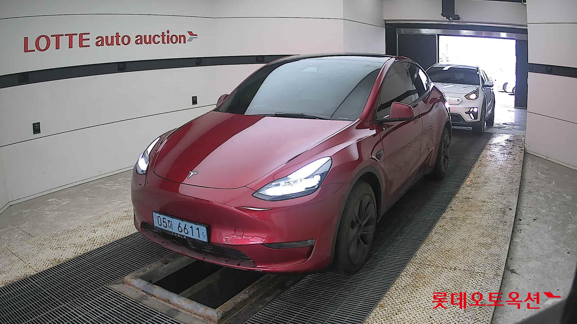 2024 - Tesla MODEL Y