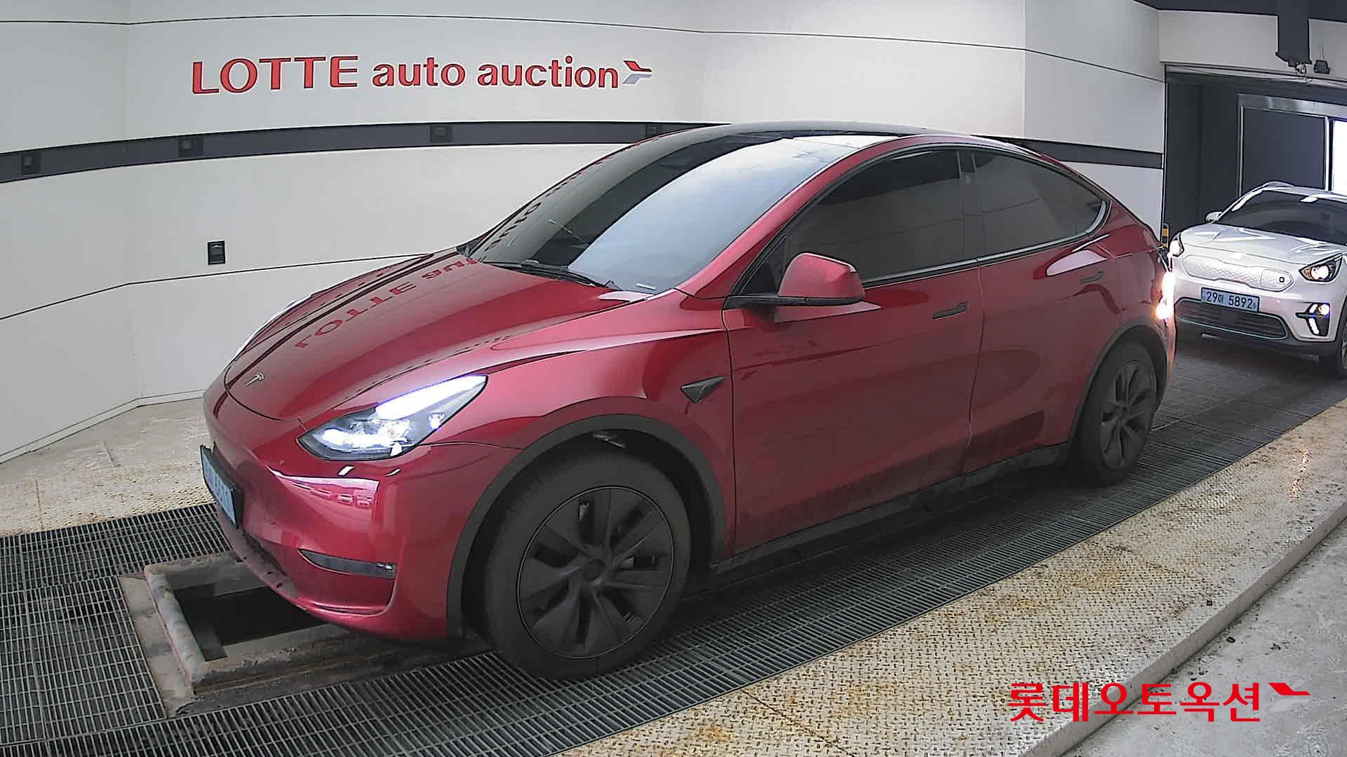 2024 - Tesla MODEL Y