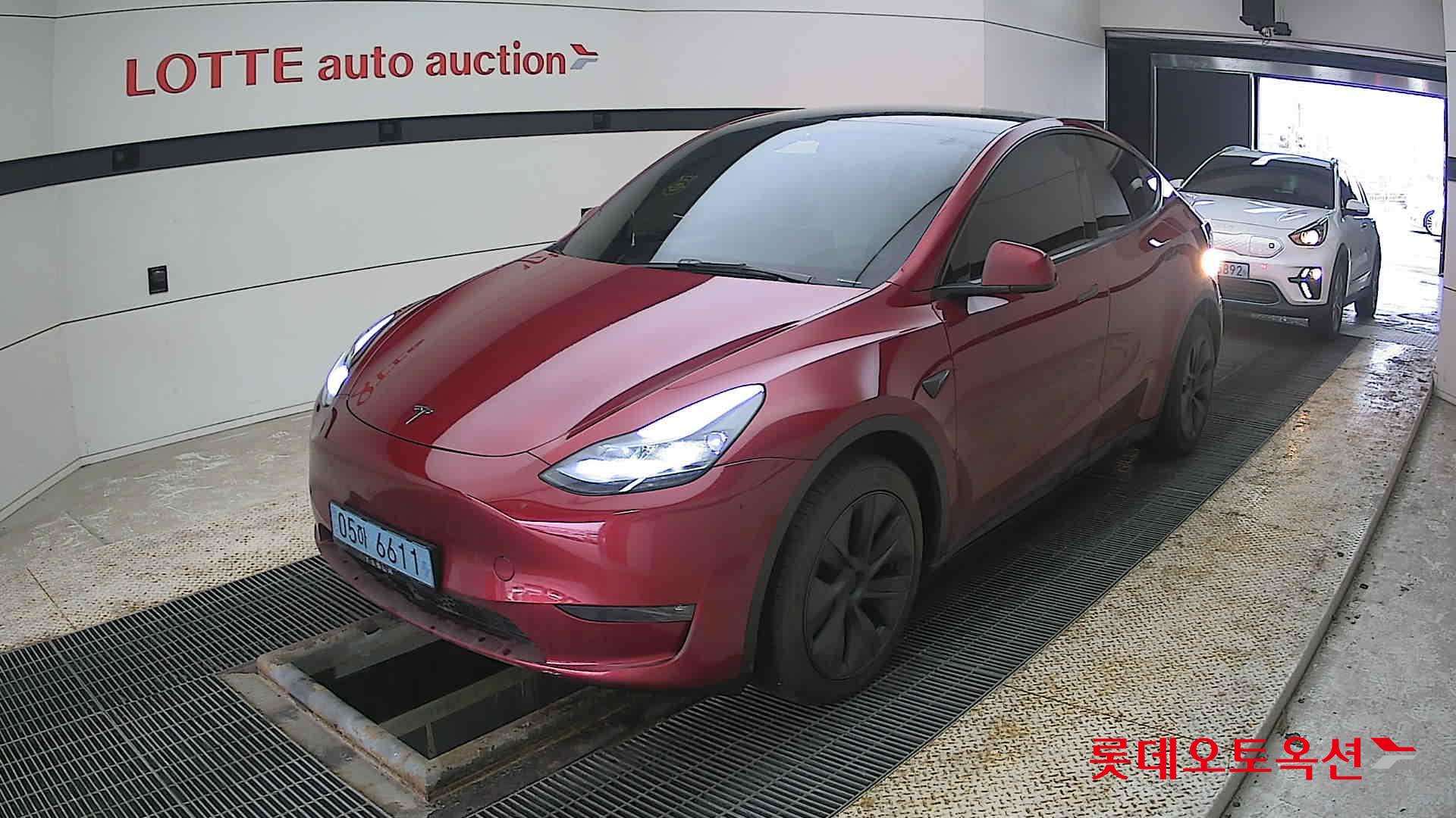 2024 - Tesla MODEL Y