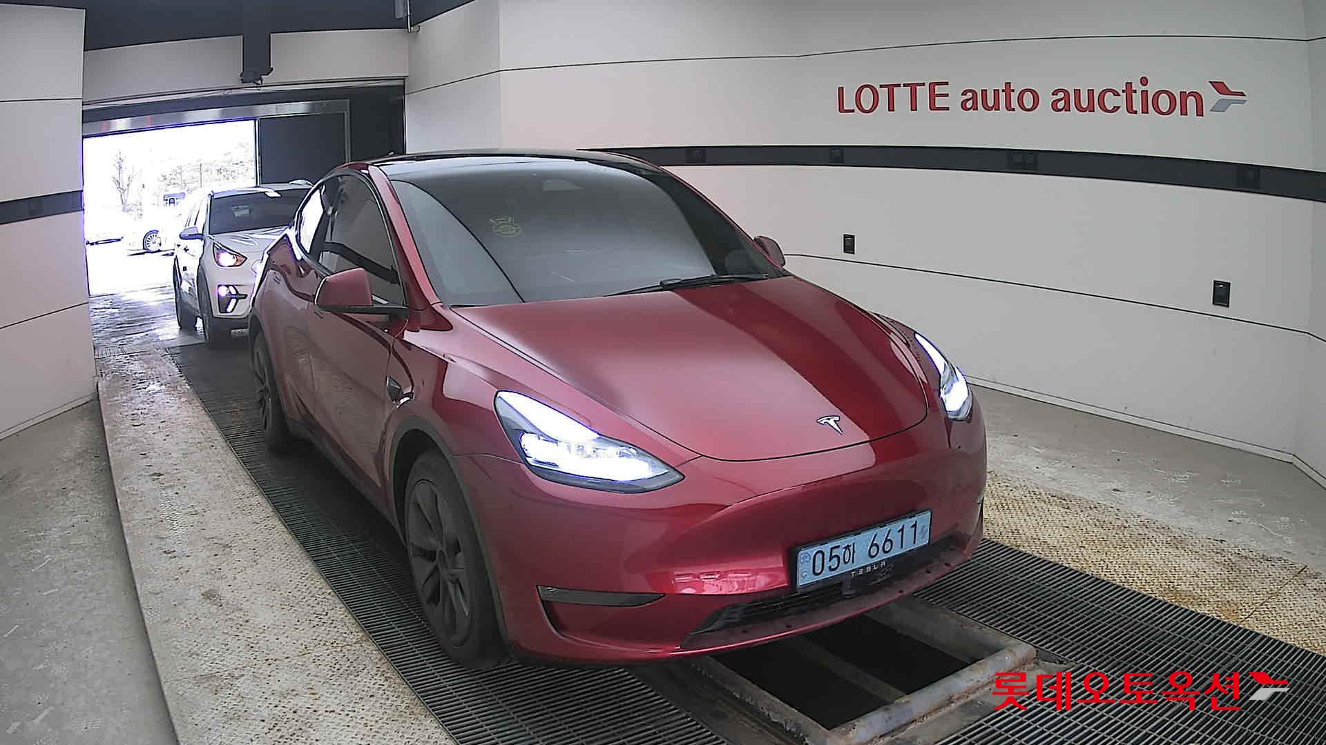 2024 - Tesla MODEL Y