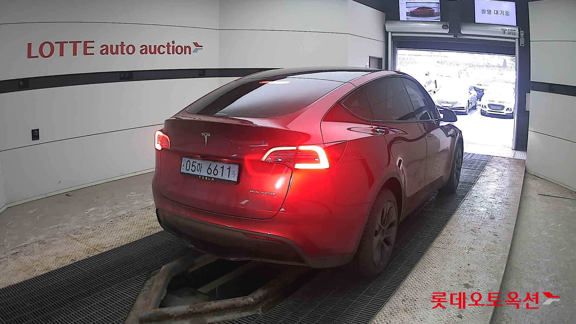 2024 - Tesla MODEL Y