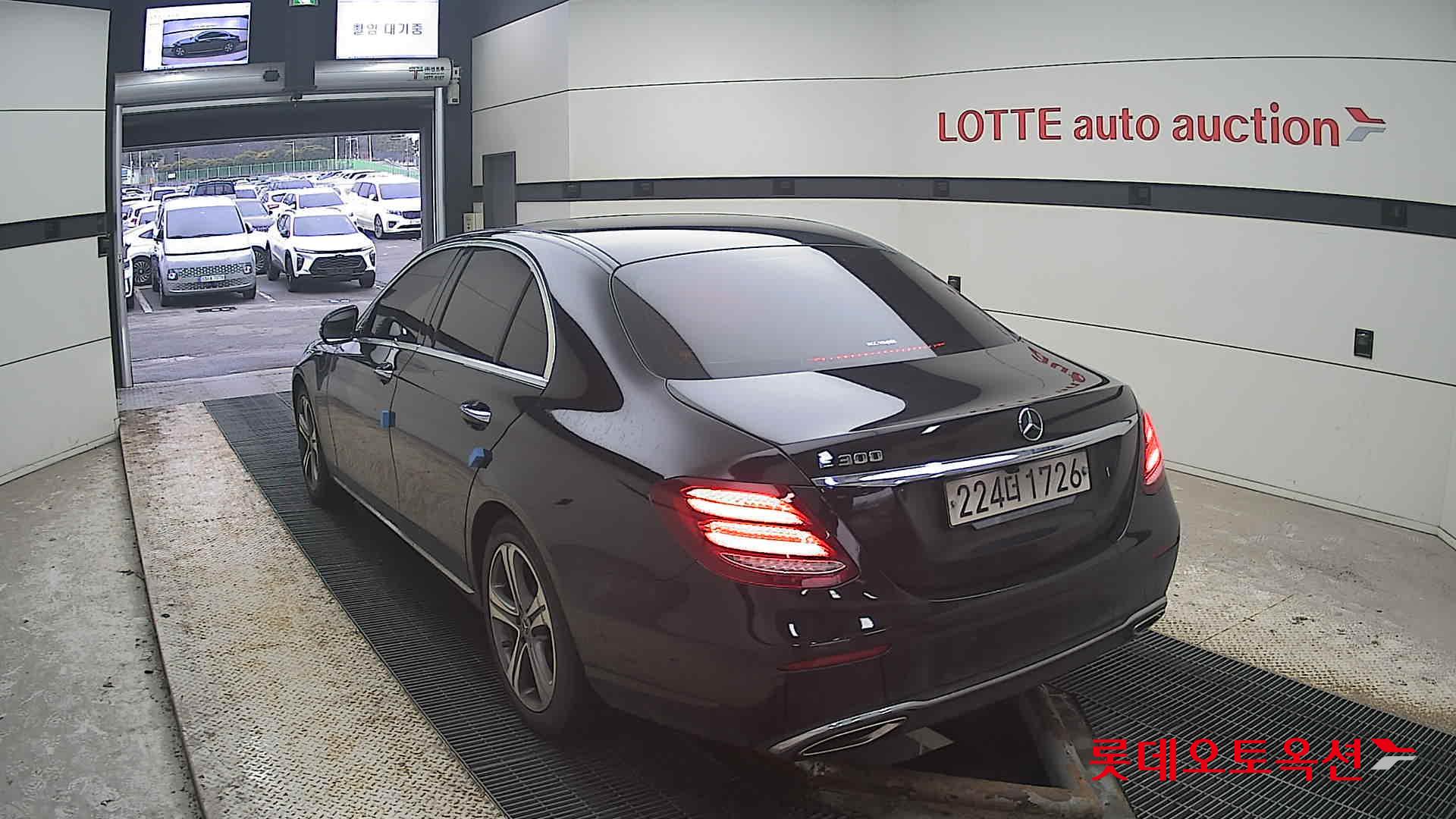 Mercedes-Benz E300 id 3816475 из Кореи 9