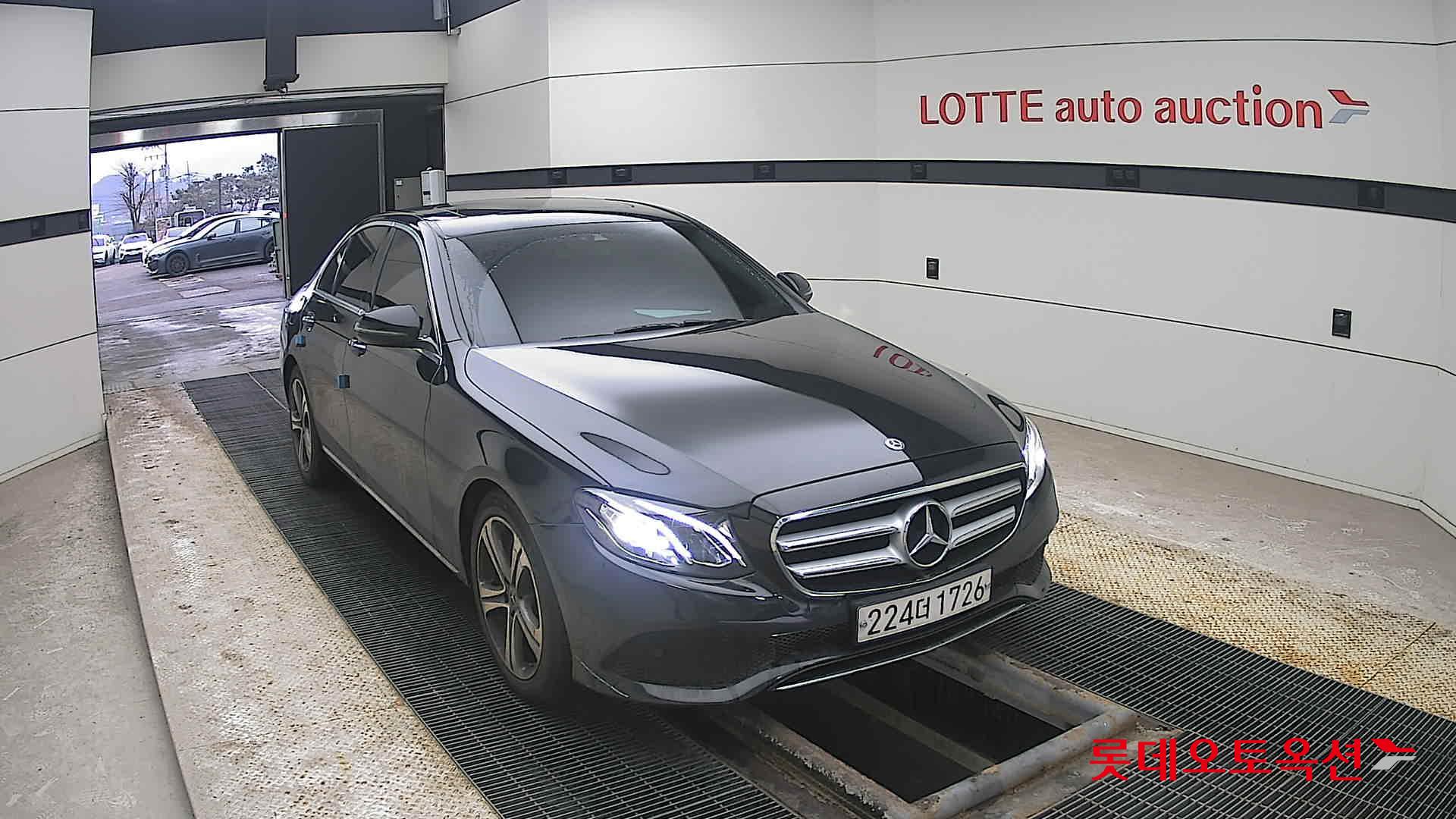 Mercedes-Benz E300 id 3816475 из Кореи 15