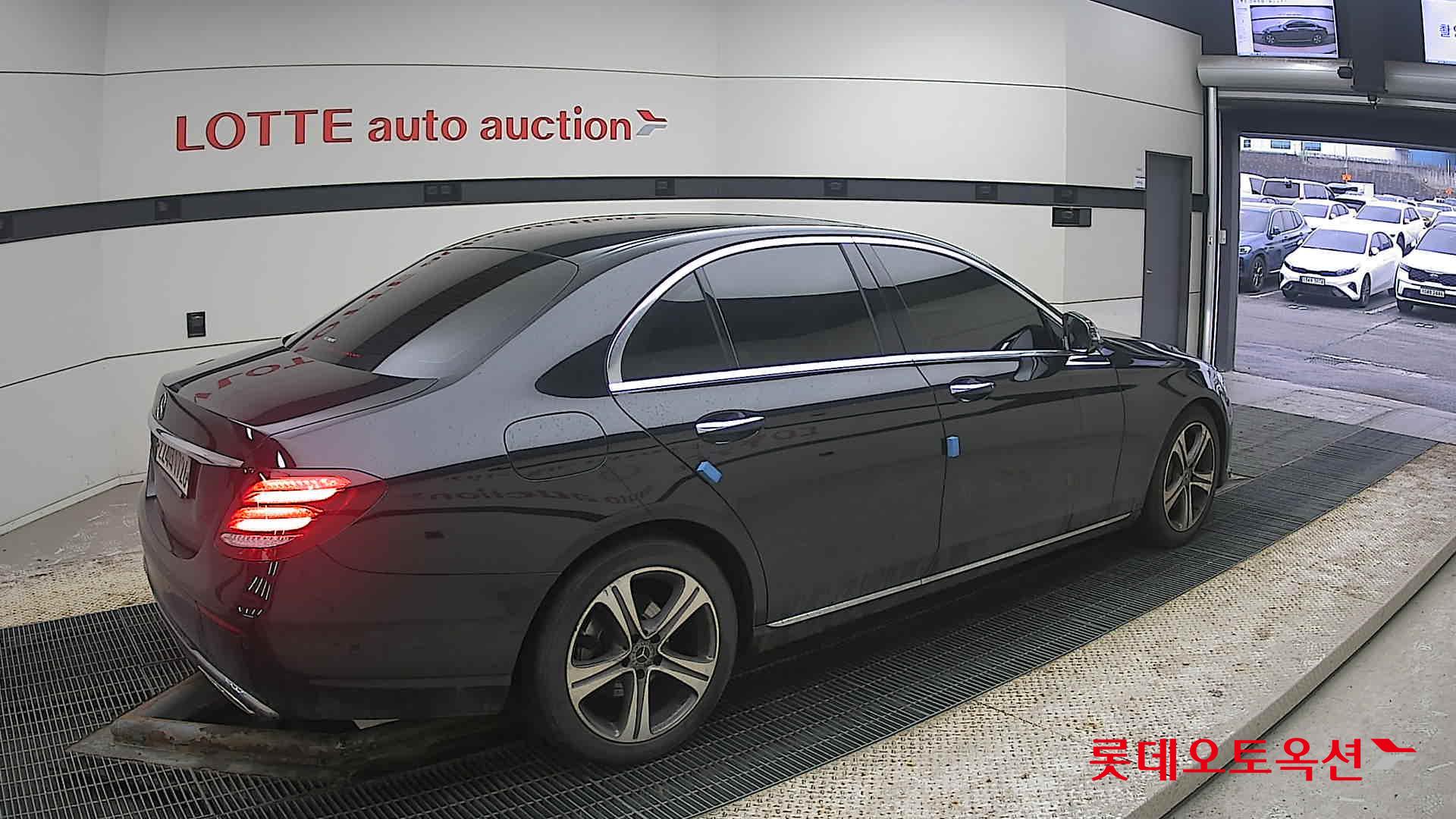 Mercedes-Benz E300 id 3816475 из Кореи 19