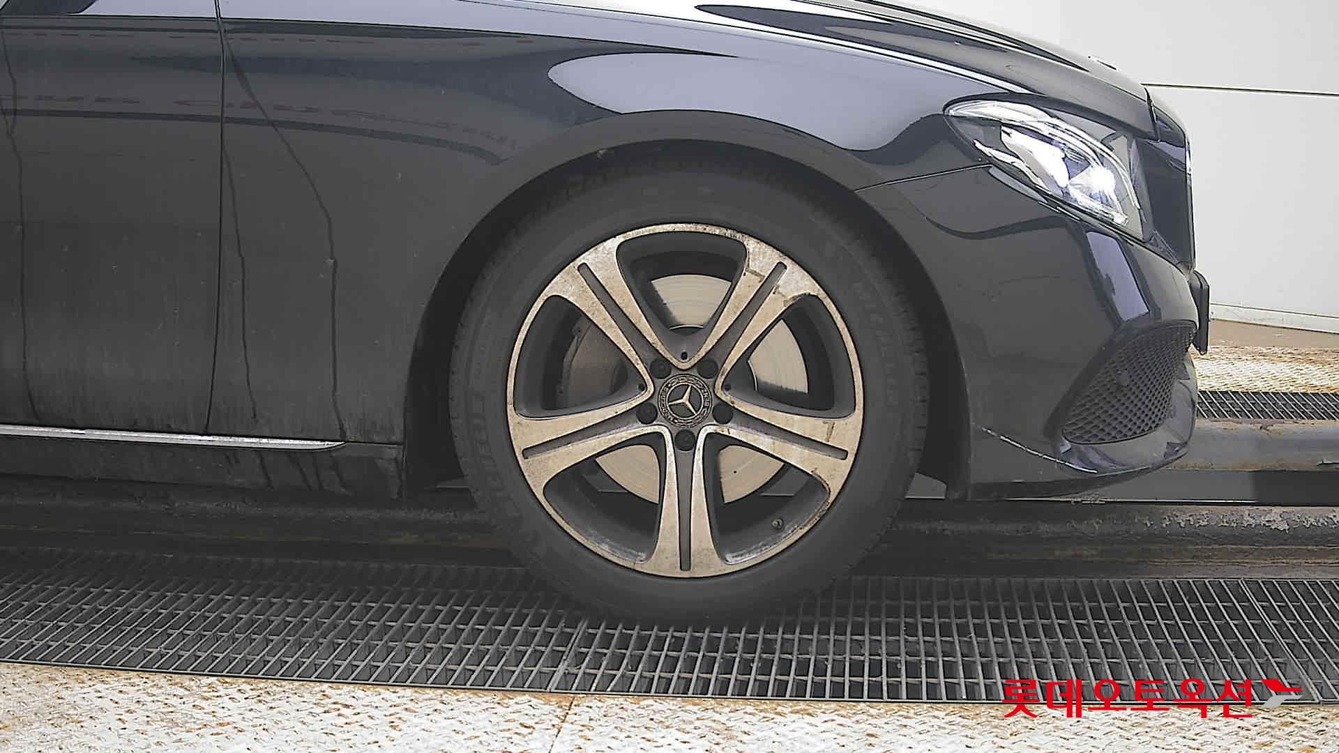 Mercedes-Benz E300 id 3816475 из Кореи 23