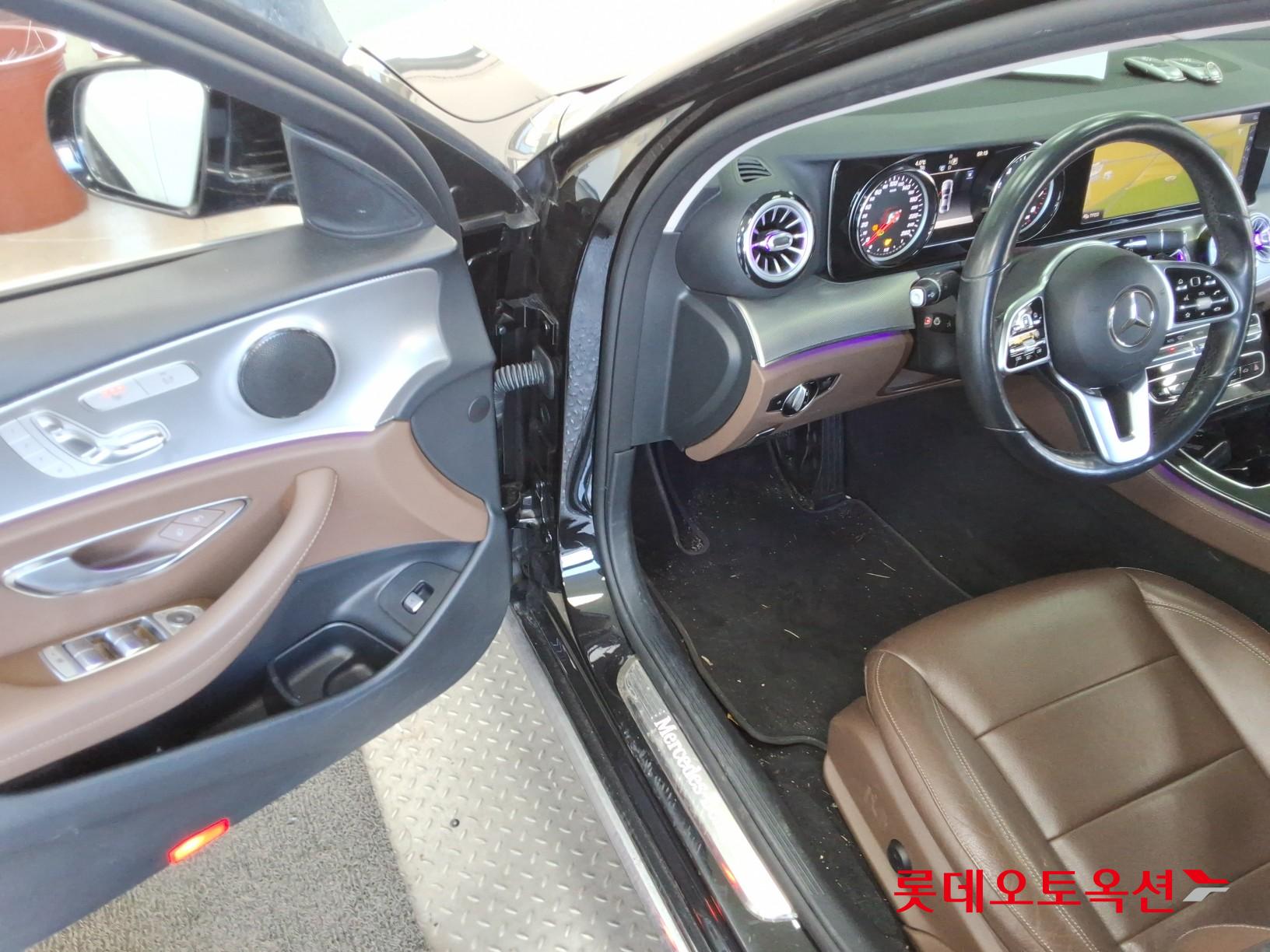 Mercedes-Benz E300 id 3816475 из Кореи 36