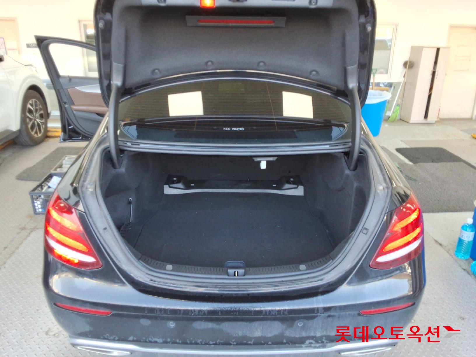 Mercedes-Benz E300 id 3816475 из Кореи 38