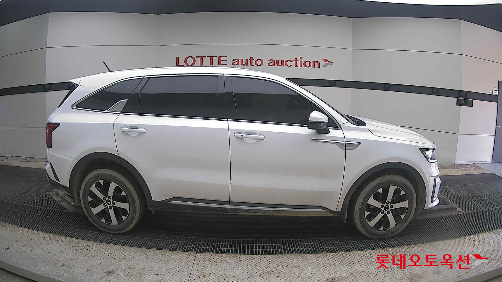 كيا سورينتو 2021 - صورة 21