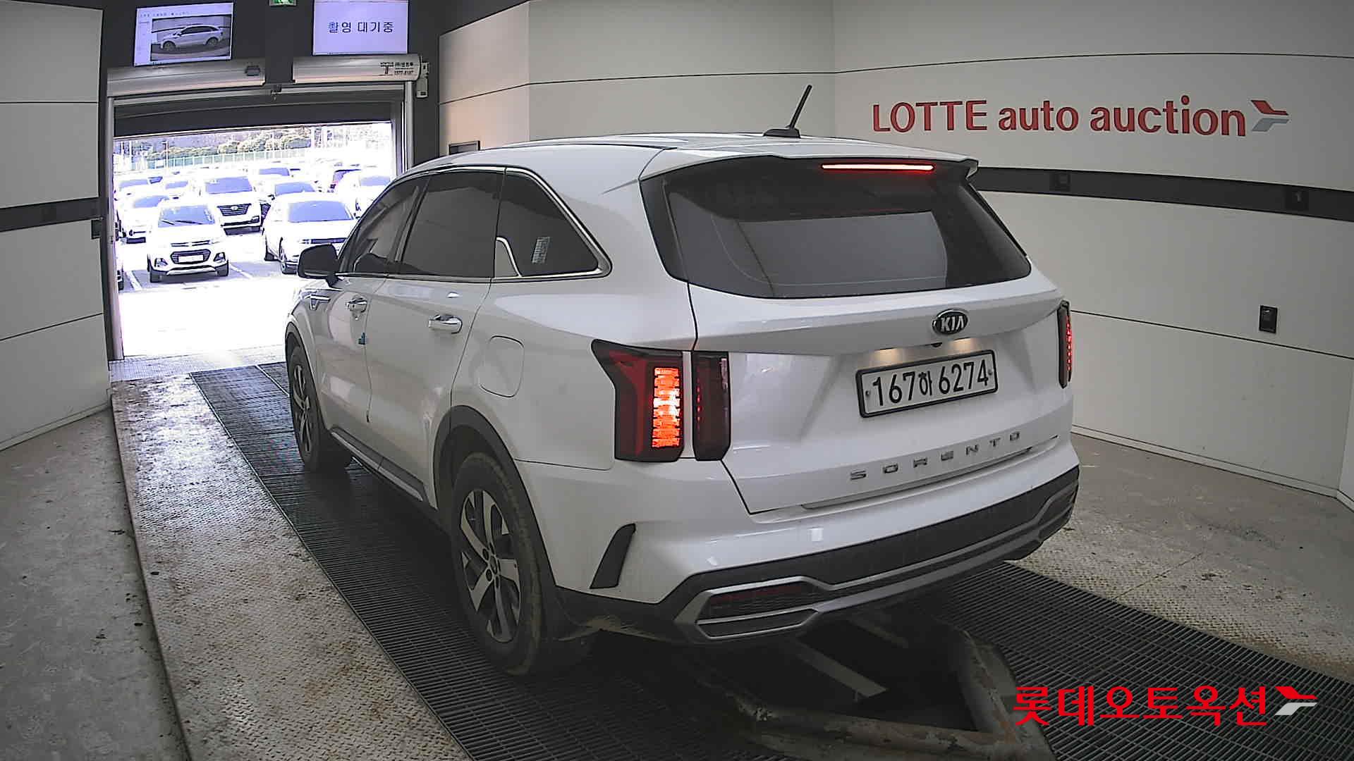 كيا سورينتو 2021 - صورة 16